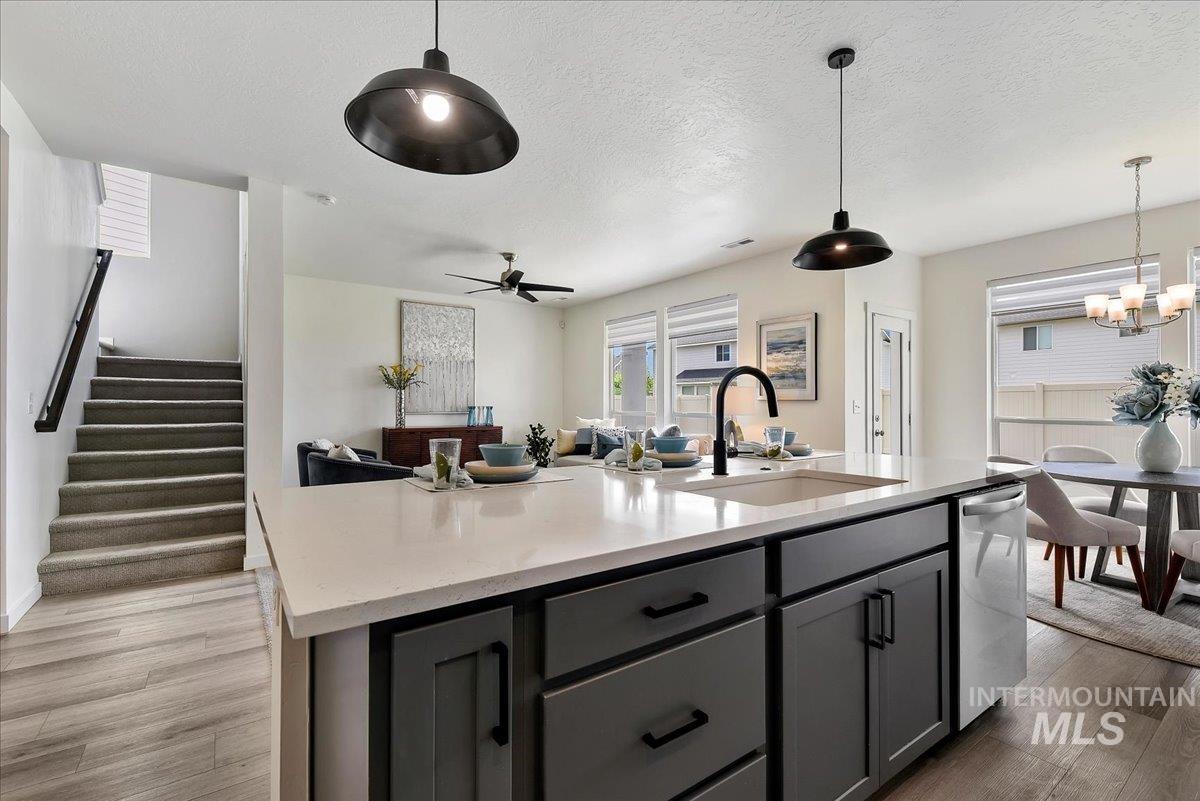6915 W Grand Rapids Dr, Meridian, Idaho 83646, 4 Bedrooms, 2.5 Bathrooms, Residential For Sale, Price $489,990,MLS 98986467