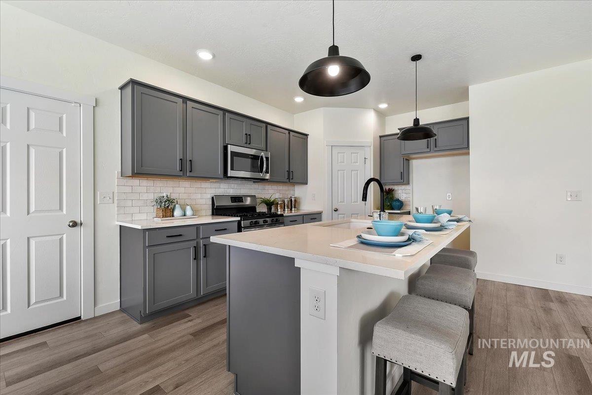 6915 W Grand Rapids Dr, Meridian, Idaho 83646, 4 Bedrooms, 2.5 Bathrooms, Residential For Sale, Price $489,990,MLS 98986467