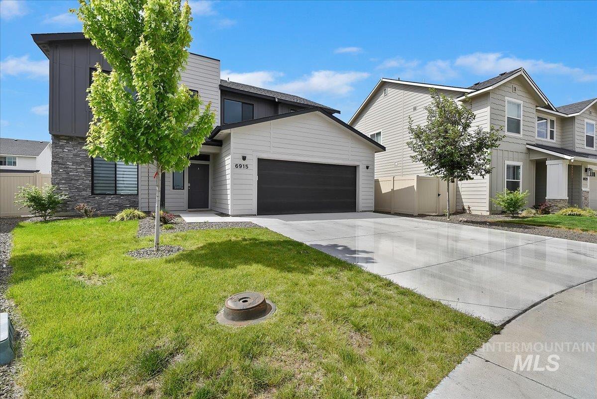 6915 W Grand Rapids Dr, Meridian, Idaho 83646, 4 Bedrooms, 2.5 Bathrooms, Residential For Sale, Price $489,990,MLS 98986467