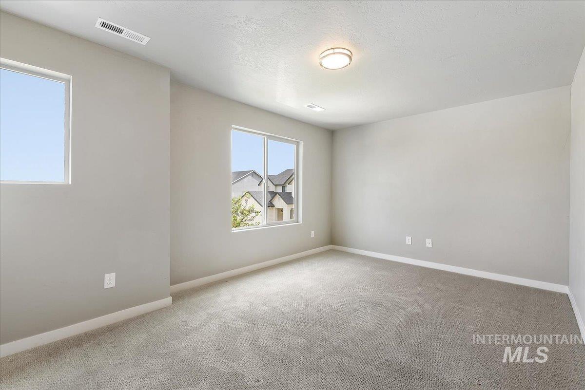 6915 W Grand Rapids Dr, Meridian, Idaho 83646, 4 Bedrooms, 2.5 Bathrooms, Residential For Sale, Price $489,990,MLS 98986467