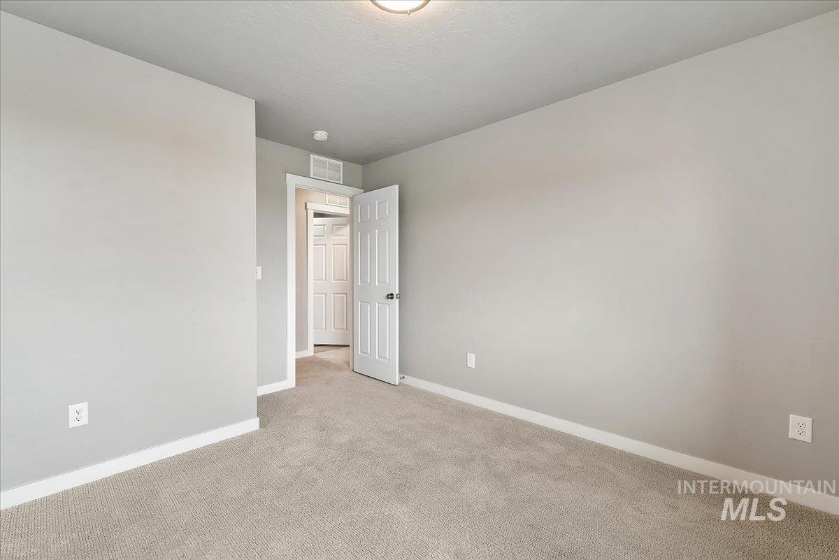 6915 W Grand Rapids Dr, Meridian, Idaho 83646, 4 Bedrooms, 2.5 Bathrooms, Residential For Sale, Price $489,990,MLS 98986467