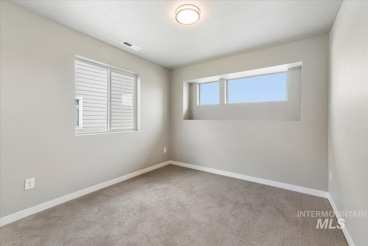 6915 W Grand Rapids Dr, Meridian, Idaho 83646, 4 Bedrooms, 2.5 Bathrooms, Residential For Sale, Price $489,990,MLS 98986467