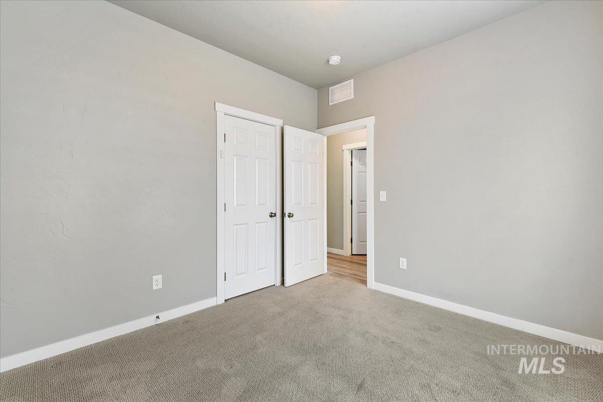 6915 W Grand Rapids Dr, Meridian, Idaho 83646, 4 Bedrooms, 2.5 Bathrooms, Residential For Sale, Price $489,990,MLS 98986467