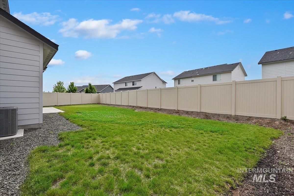 6915 W Grand Rapids Dr, Meridian, Idaho 83646, 4 Bedrooms, 2.5 Bathrooms, Residential For Sale, Price $489,990,MLS 98986467