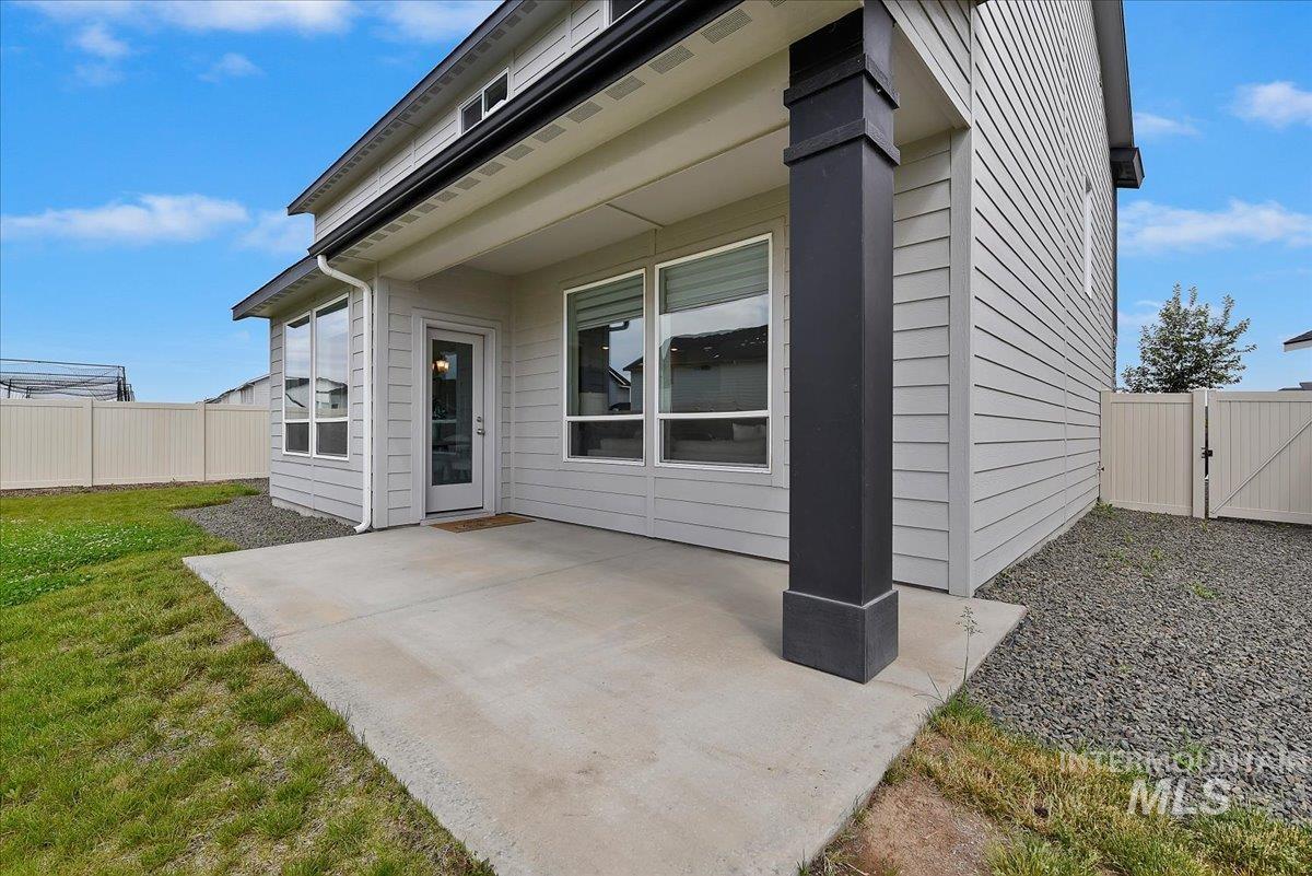 6915 W Grand Rapids Dr, Meridian, Idaho 83646, 4 Bedrooms, 2.5 Bathrooms, Residential For Sale, Price $489,990,MLS 98986467