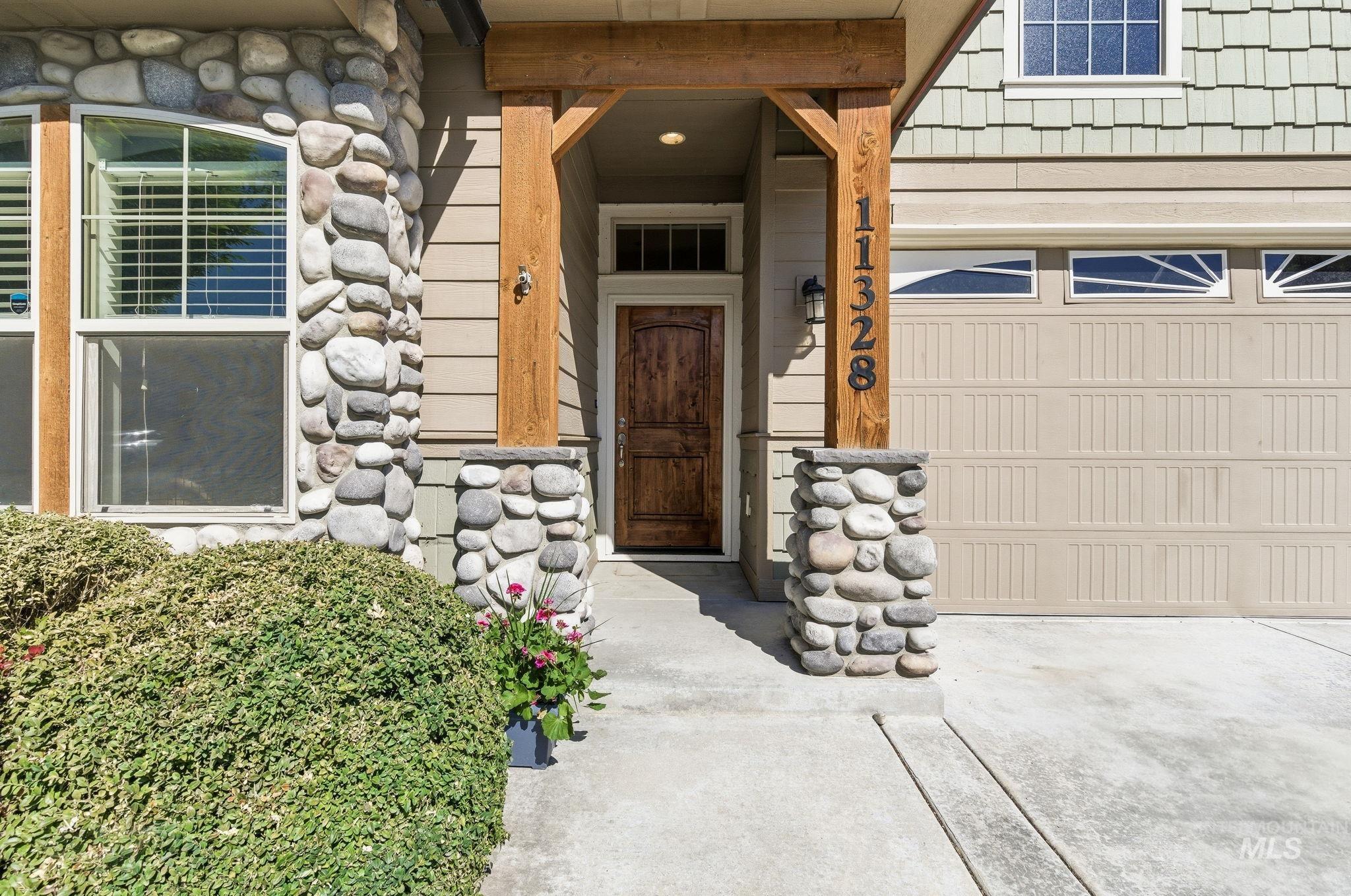 11328 W Soluna, Boise, Idaho 83709, 3 Bedrooms, 2 Bathrooms, Residential For Sale, Price $518,000,MLS 98986470