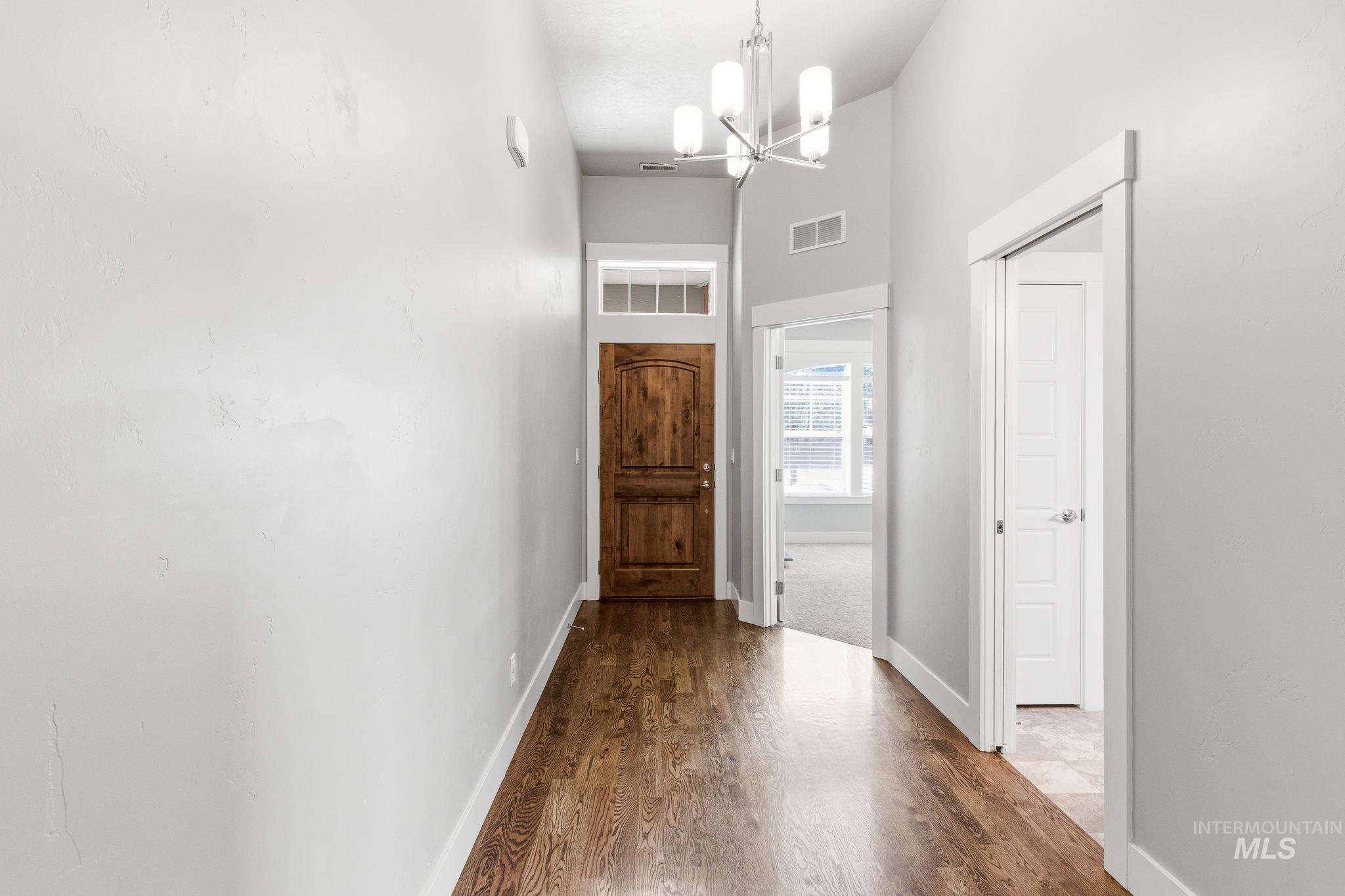 11328 W Soluna, Boise, Idaho 83709, 3 Bedrooms, 2 Bathrooms, Residential For Sale, Price $518,000,MLS 98986470