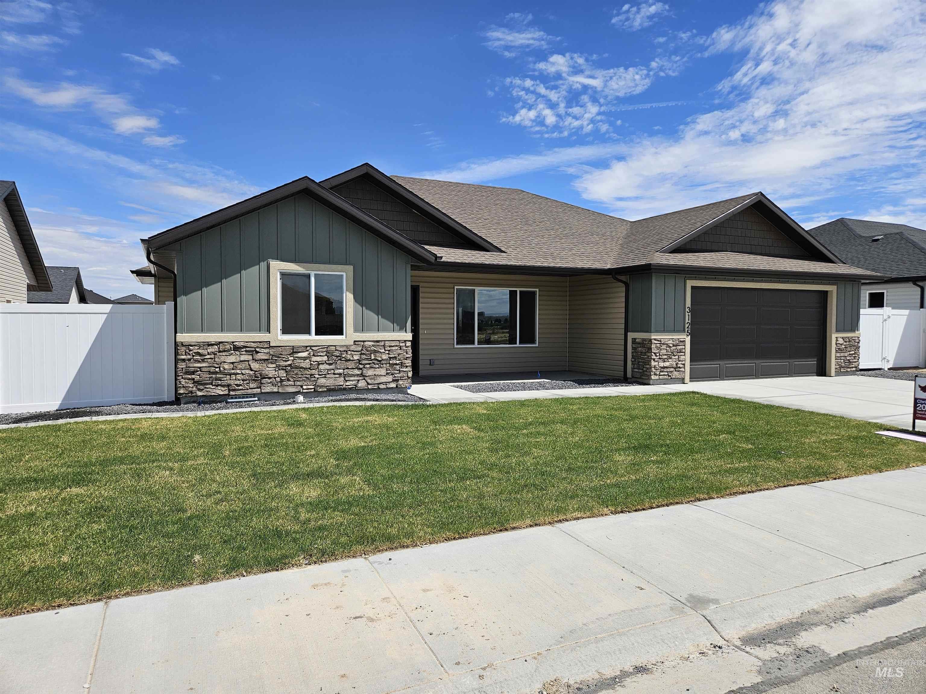 3125 Orion Ave, Twin Falls, Idaho 83301, 4 Bedrooms, 2 Bathrooms, Residential For Sale, Price $425,000, 98986471