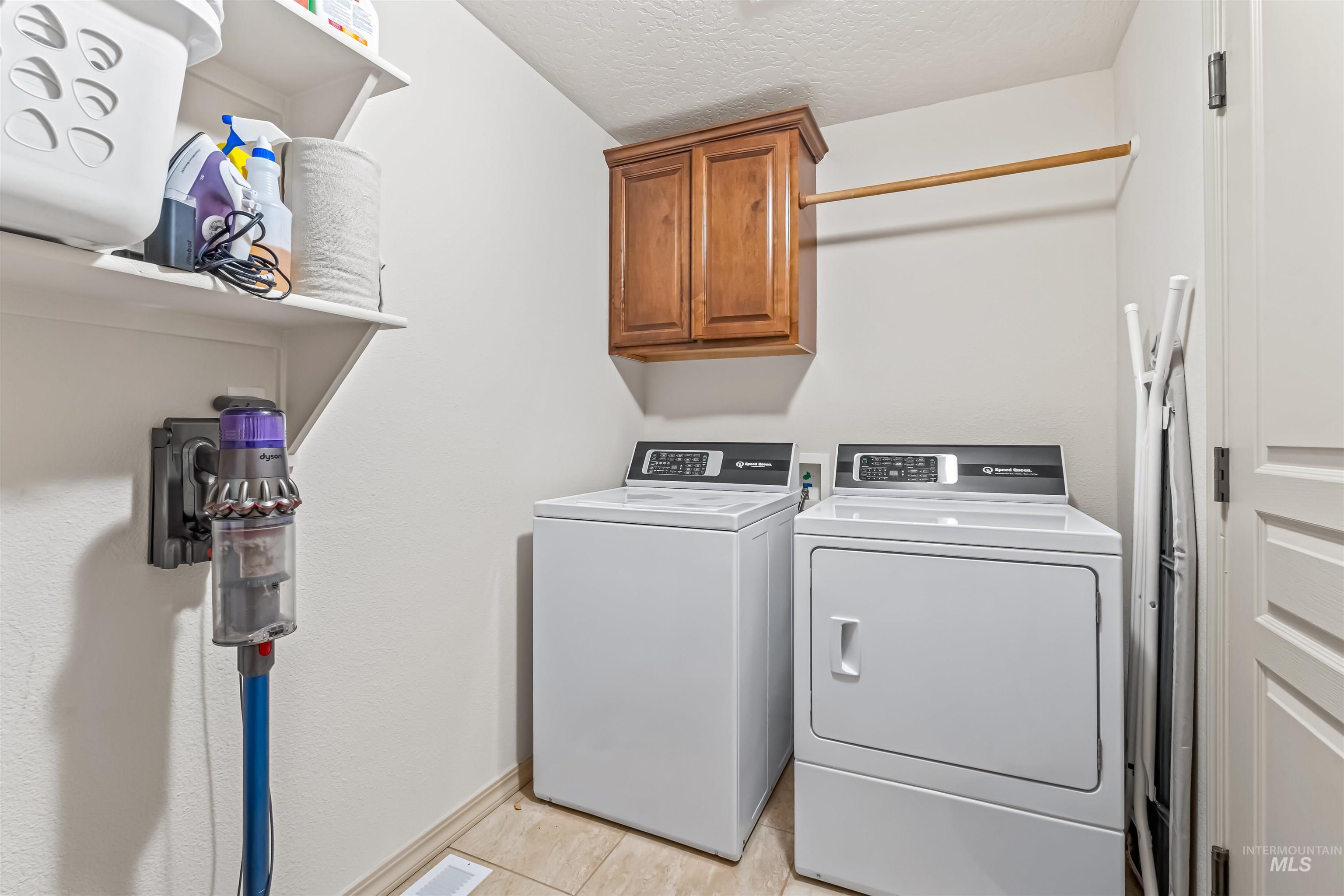 3308 S Montego Way, Nampa, Idaho 83686, 4 Bedrooms, 2.5 Bathrooms, Residential For Sale, Price $549,900,MLS 98986473