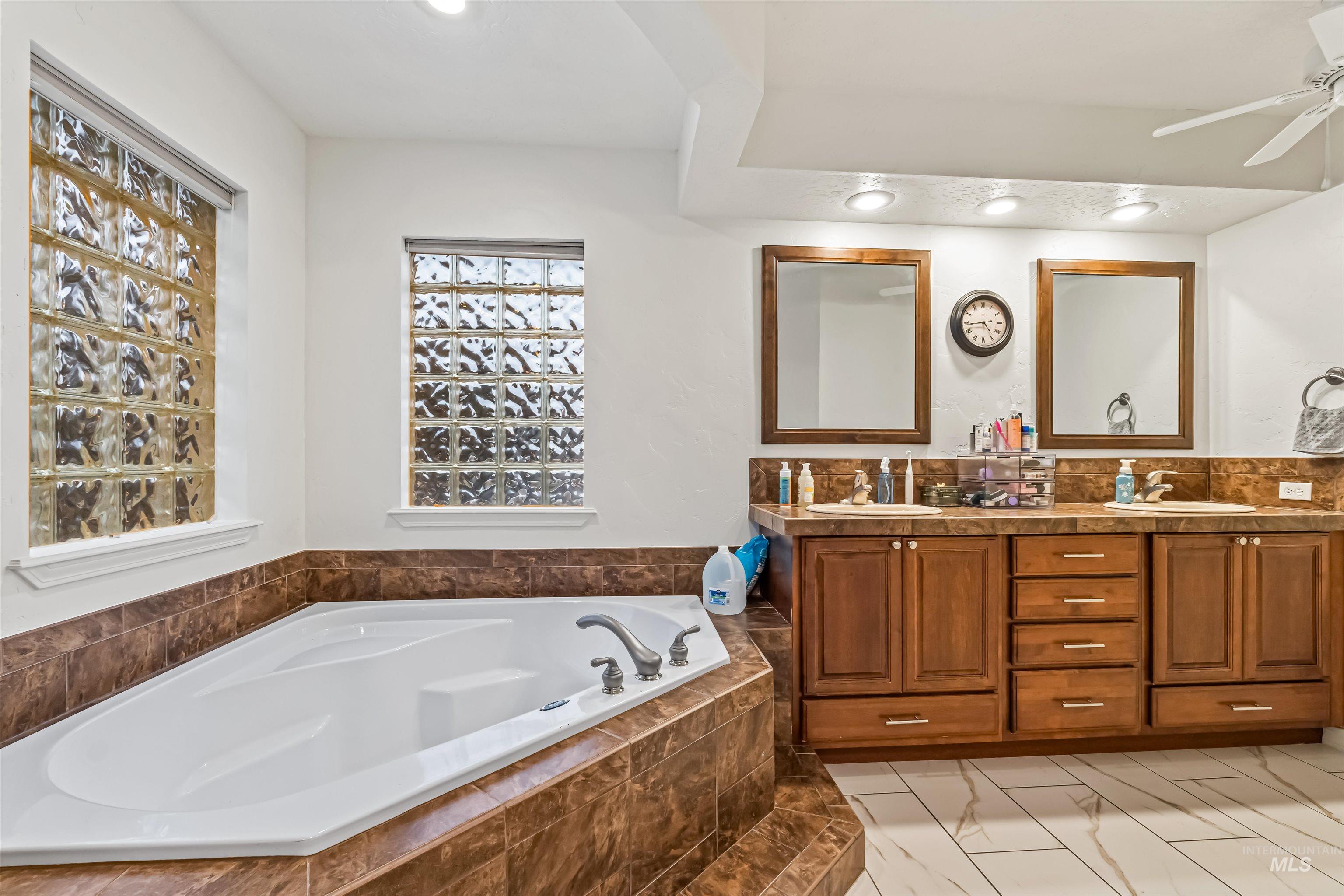 3308 S Montego Way, Nampa, Idaho 83686, 4 Bedrooms, 2.5 Bathrooms, Residential For Sale, Price $549,900,MLS 98986473