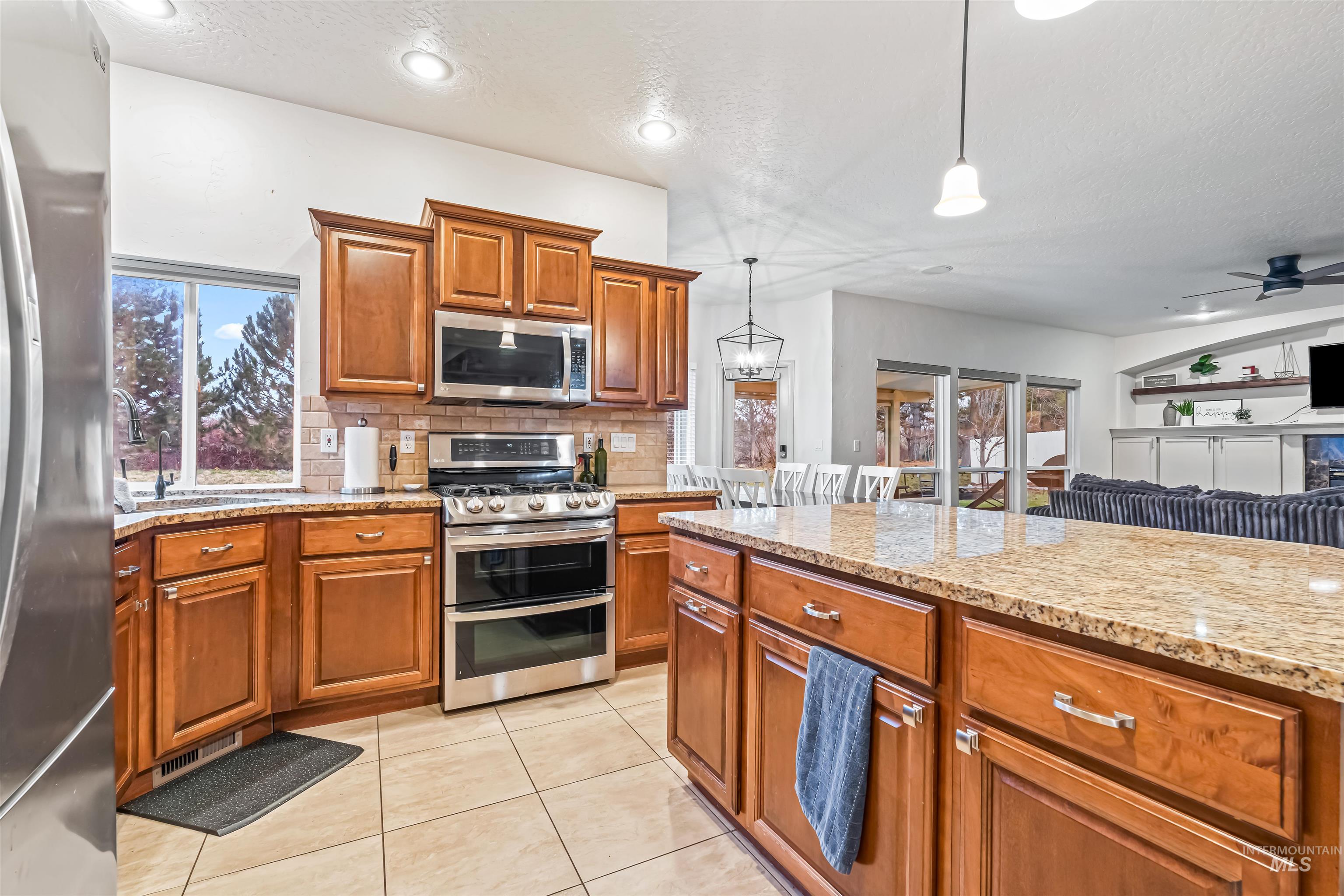 3308 S Montego Way, Nampa, Idaho 83686, 4 Bedrooms, 2.5 Bathrooms, Residential For Sale, Price $549,900,MLS 98986473