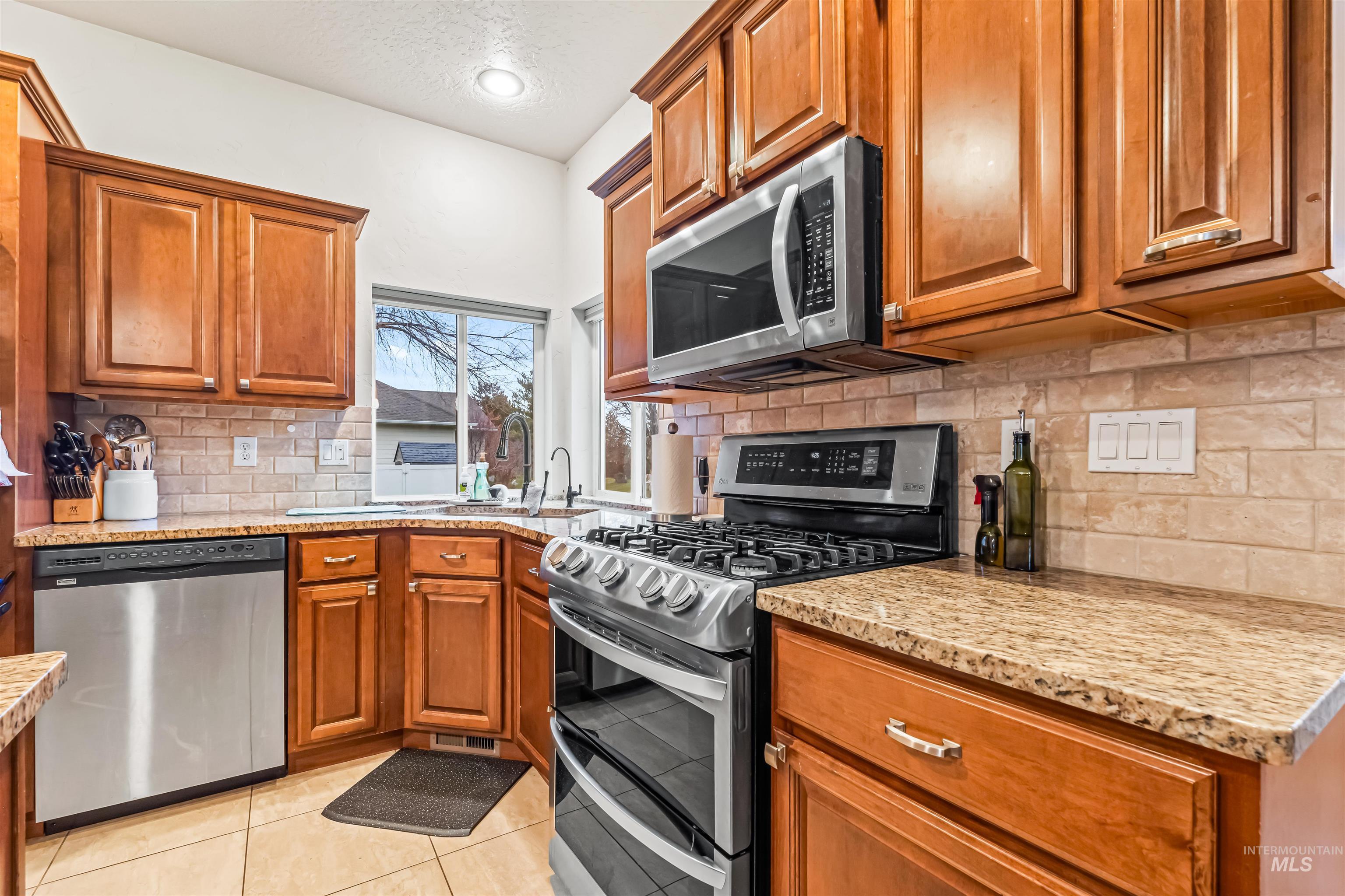 3308 S Montego Way, Nampa, Idaho 83686, 4 Bedrooms, 2.5 Bathrooms, Residential For Sale, Price $549,900,MLS 98986473