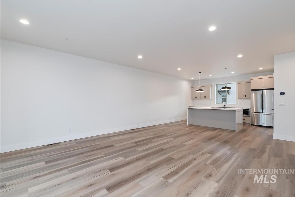 1717 S Federal Way, Boise, Idaho 83705, 3 Bedrooms, 3.5 Bathrooms, Residential For Sale, Price $598,880, 98986475
