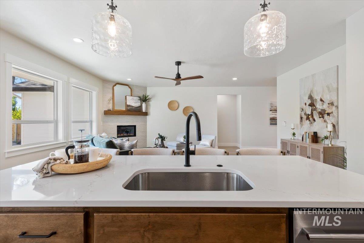 3304 N 39th, Boise, Idaho 83703, 3 Bedrooms, 2 Bathrooms, Residential For Sale, Price $825,000, 98986476
