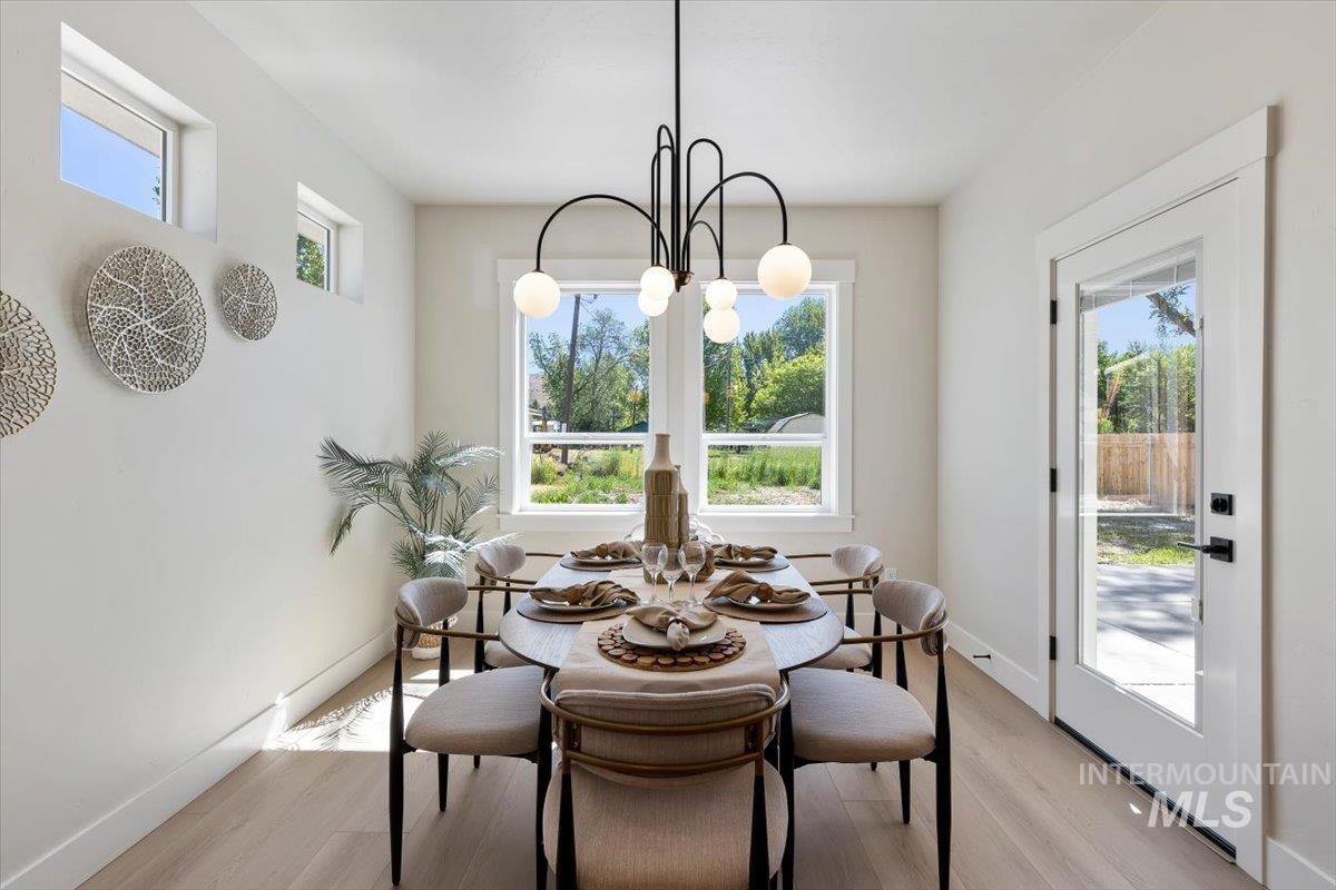 3304 N 39th, Boise, Idaho 83703, 3 Bedrooms, 2 Bathrooms, Residential For Sale, Price $825,000, 98986476