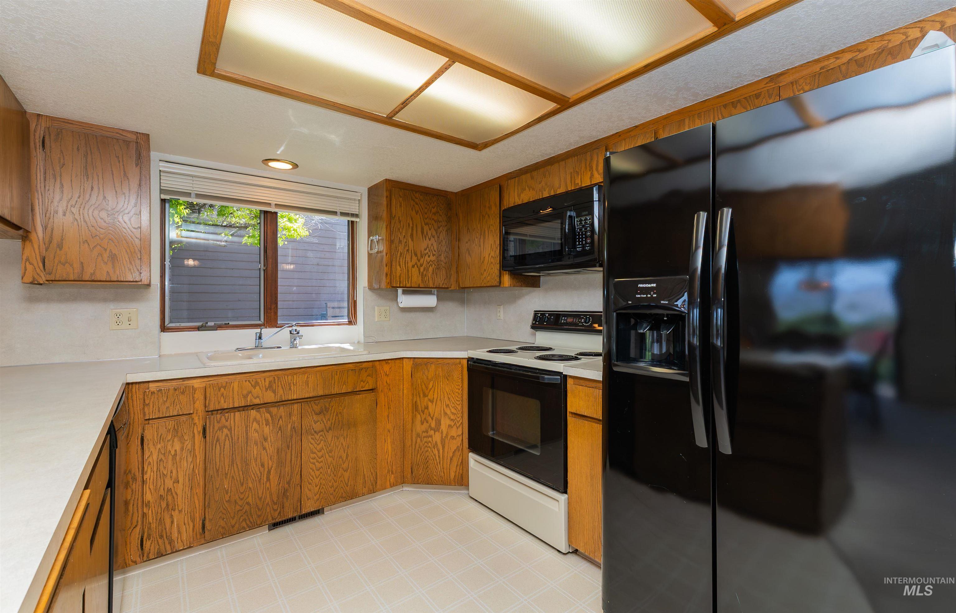 3364 W Catalina Ln, Boise, Idaho 83705, 2 Bedrooms, 2 Bathrooms, Residential For Sale, Price $525,000, 98986478