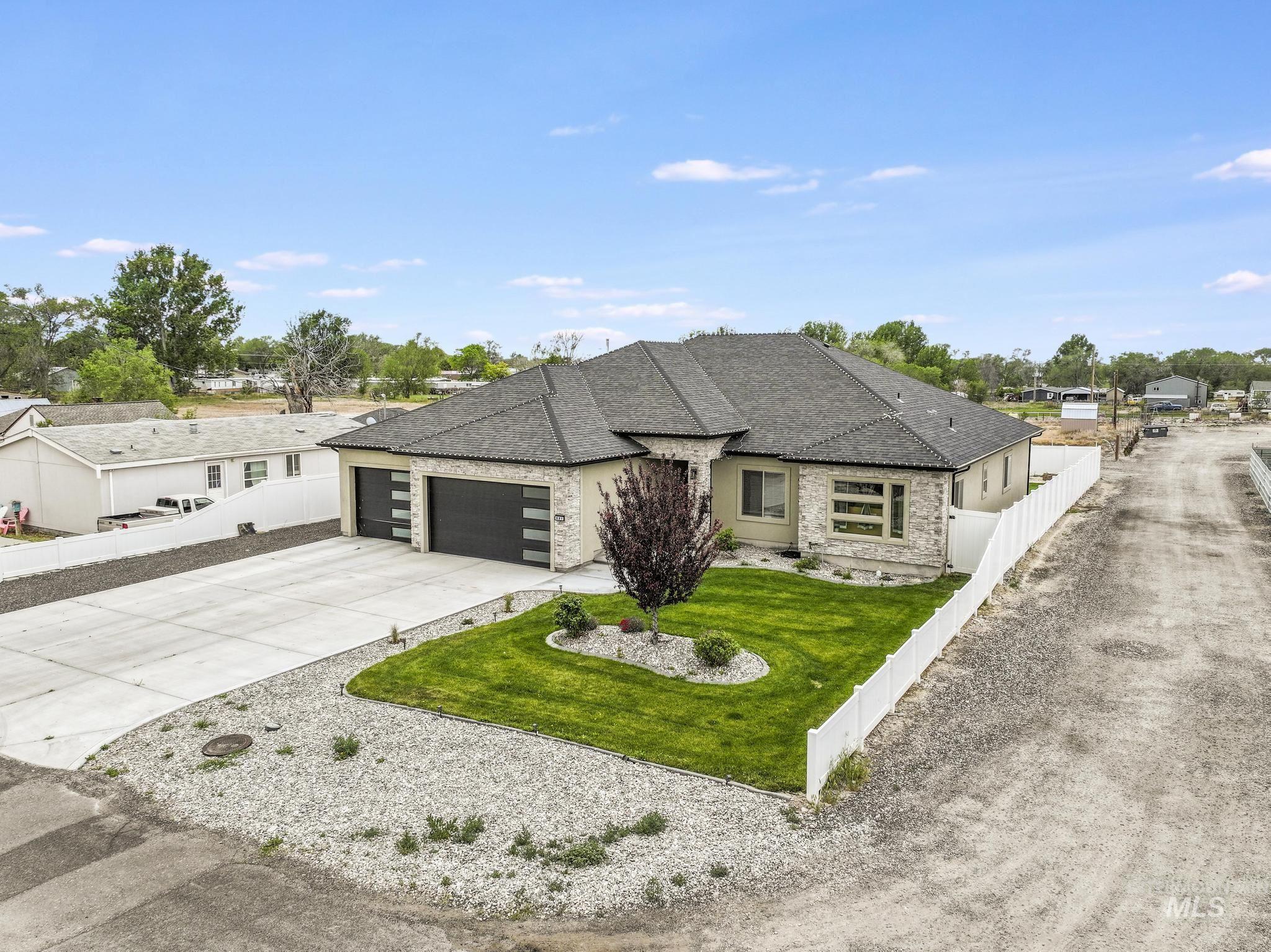 601 Barsness Rd, Buhl, Idaho 83316, 4 Bedrooms, 3 Bathrooms, Residential For Sale, Price $549,900, 98986480