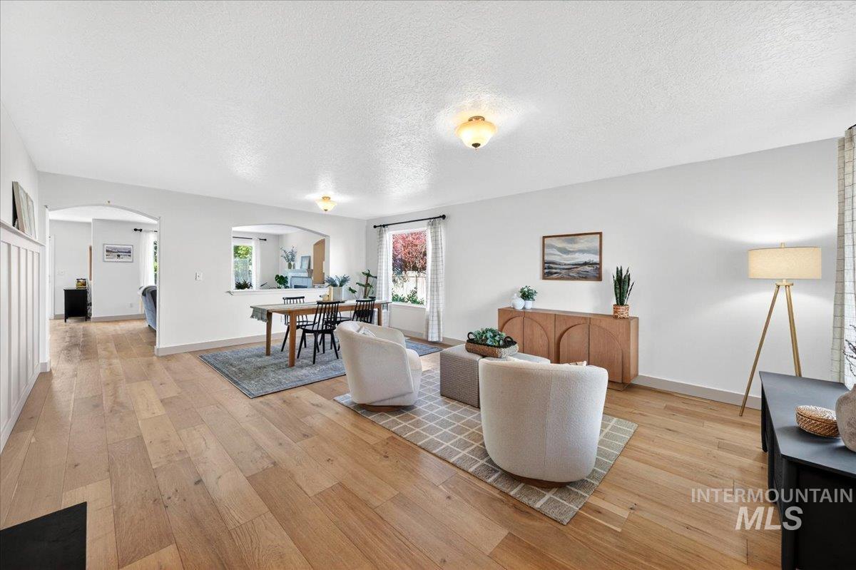 4687 W Blue Creek Ct, Meridian, Idaho 83642, 4 Bedrooms, 2.5 Bathrooms, Residential For Sale, Price $569,900,MLS 98986483