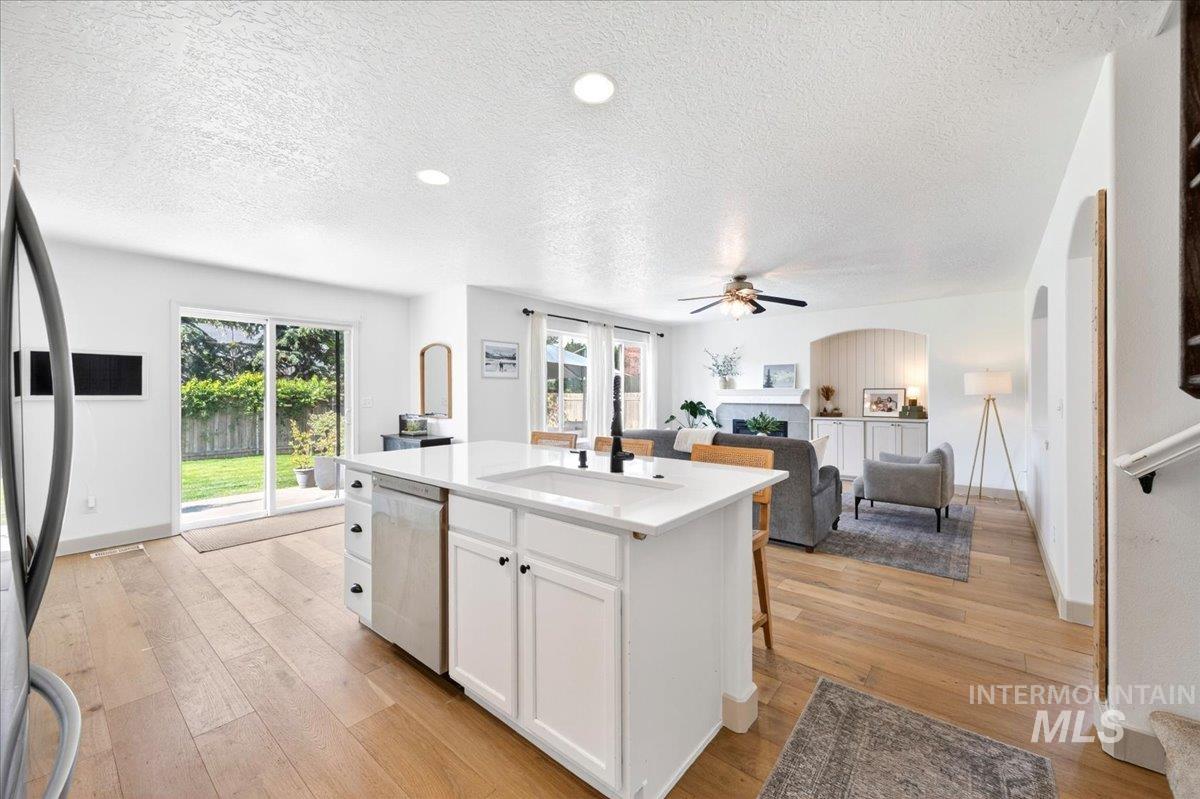 4687 W Blue Creek Ct, Meridian, Idaho 83642, 4 Bedrooms, 2.5 Bathrooms, Residential For Sale, Price $569,900,MLS 98986483