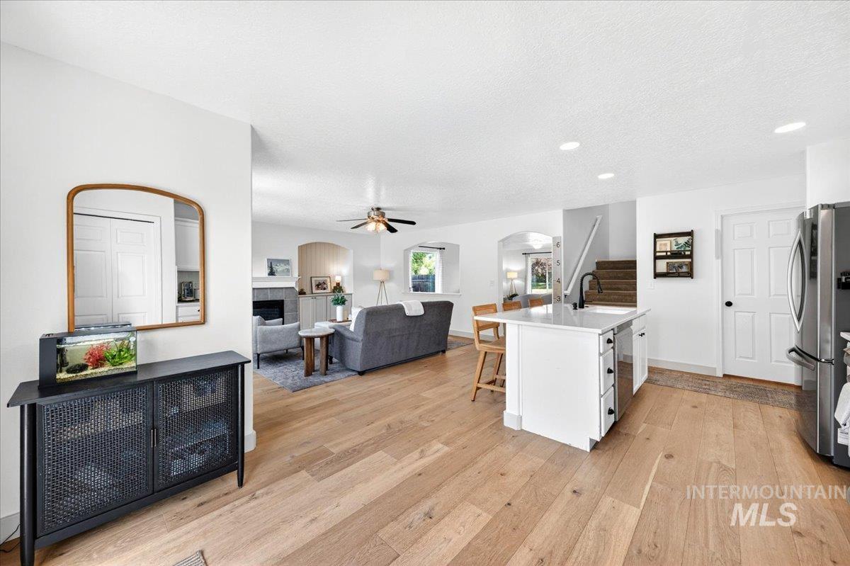 4687 W Blue Creek Ct, Meridian, Idaho 83642, 4 Bedrooms, 2.5 Bathrooms, Residential For Sale, Price $569,900,MLS 98986483