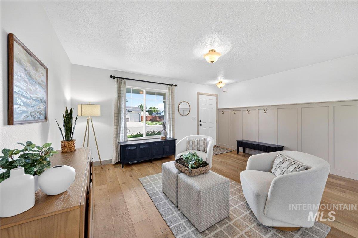 4687 W Blue Creek Ct, Meridian, Idaho 83642, 4 Bedrooms, 2.5 Bathrooms, Residential For Sale, Price $569,900,MLS 98986483