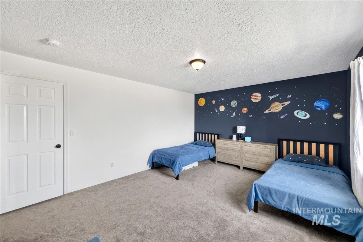 4687 W Blue Creek Ct, Meridian, Idaho 83642, 4 Bedrooms, 2.5 Bathrooms, Residential For Sale, Price $569,900,MLS 98986483
