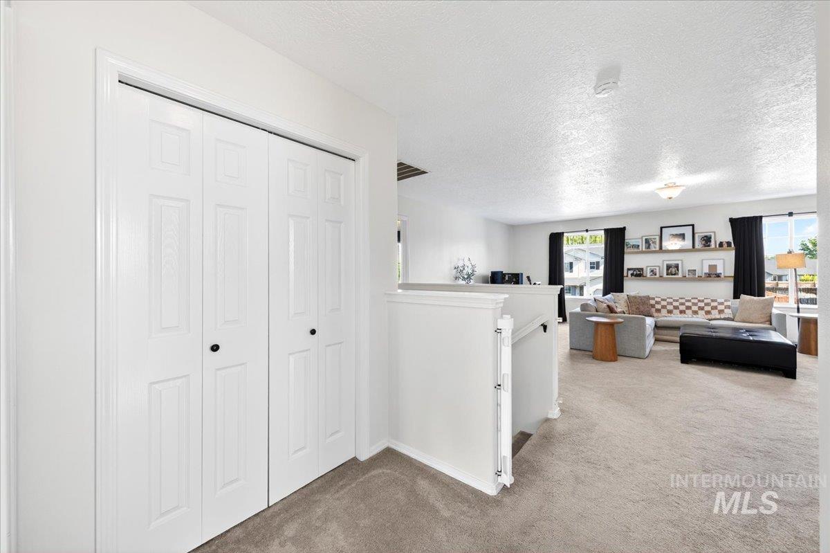 4687 W Blue Creek Ct, Meridian, Idaho 83642, 4 Bedrooms, 2.5 Bathrooms, Residential For Sale, Price $569,900,MLS 98986483