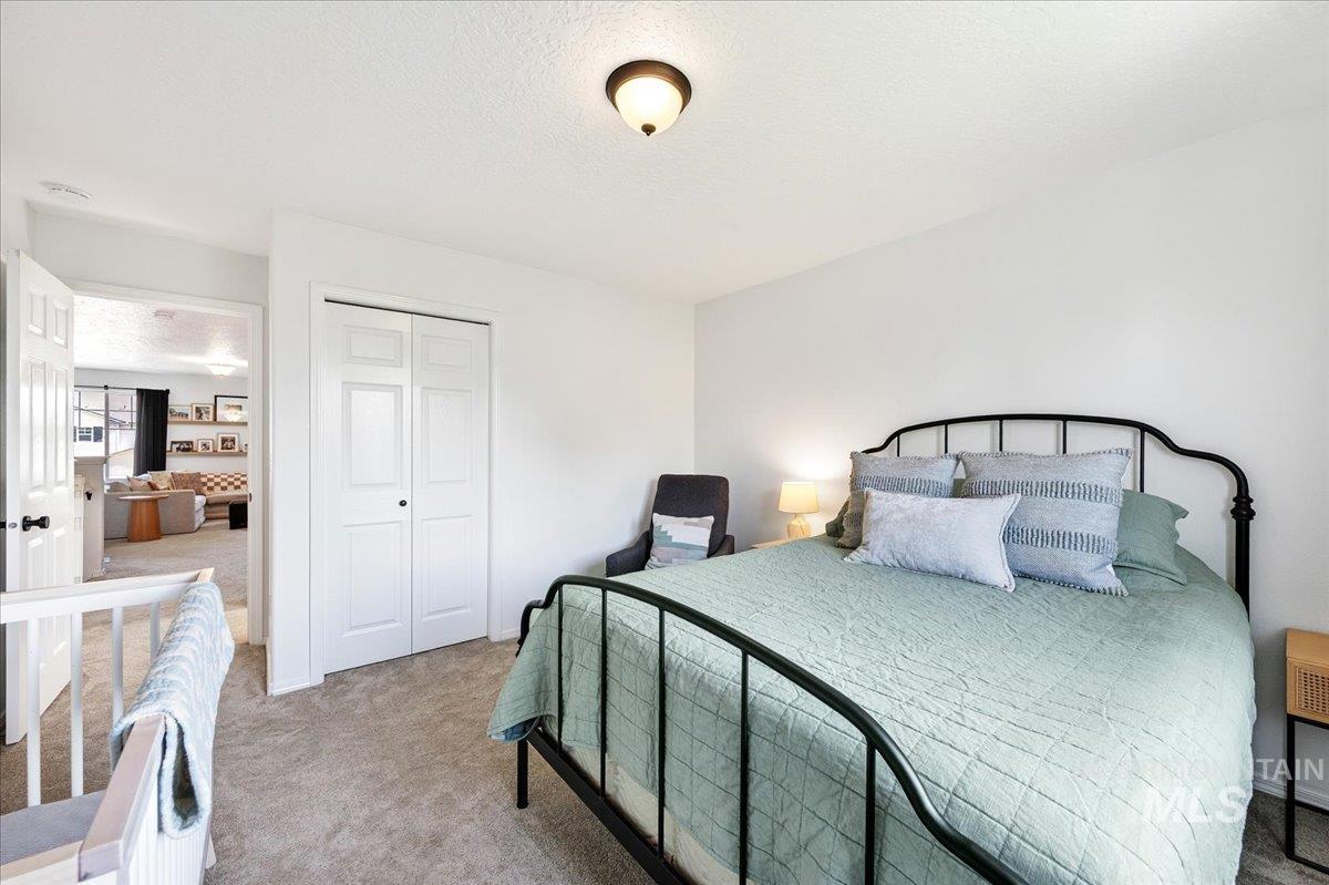 4687 W Blue Creek Ct, Meridian, Idaho 83642, 4 Bedrooms, 2.5 Bathrooms, Residential For Sale, Price $569,900,MLS 98986483