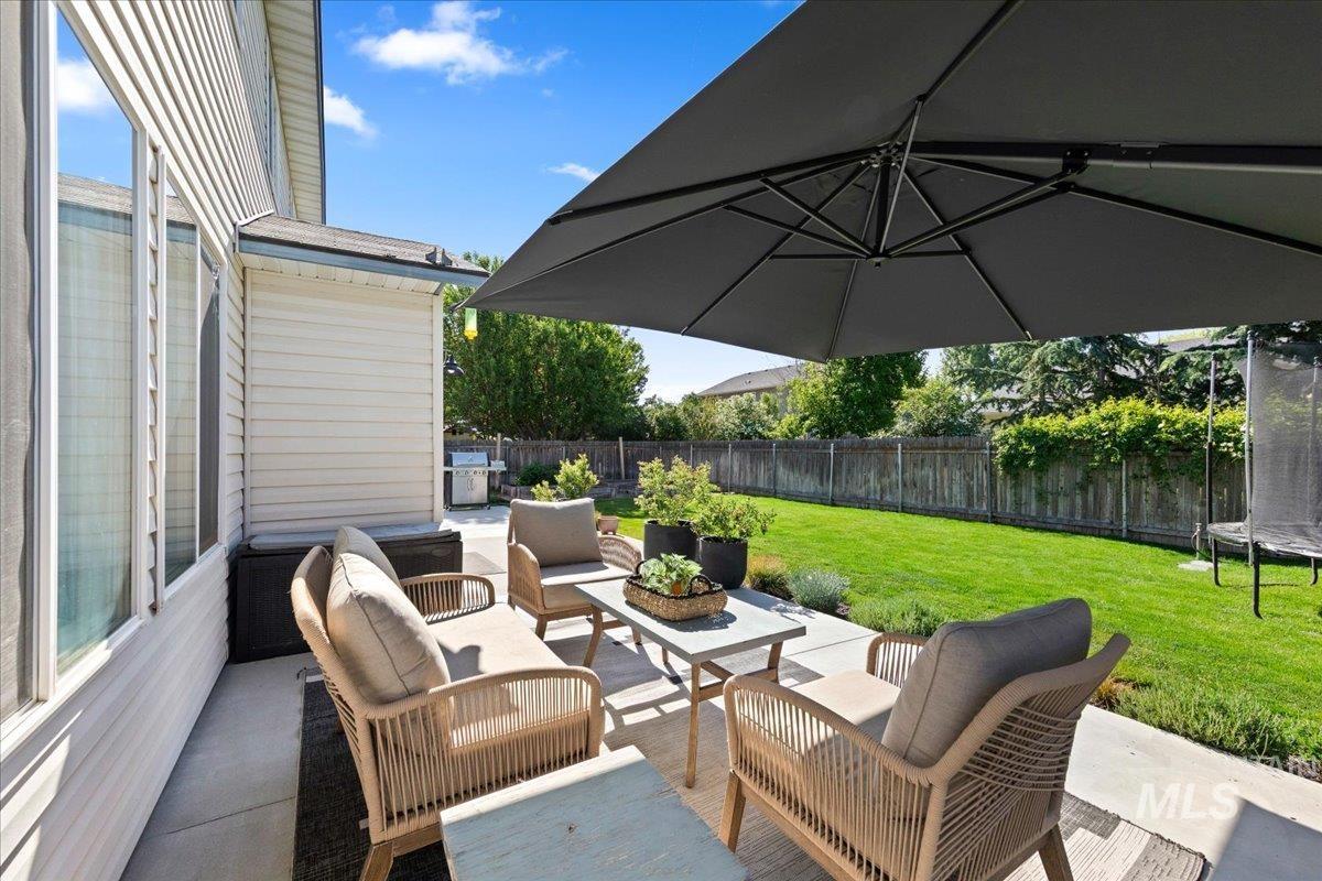 4687 W Blue Creek Ct, Meridian, Idaho 83642, 4 Bedrooms, 2.5 Bathrooms, Residential For Sale, Price $569,900,MLS 98986483