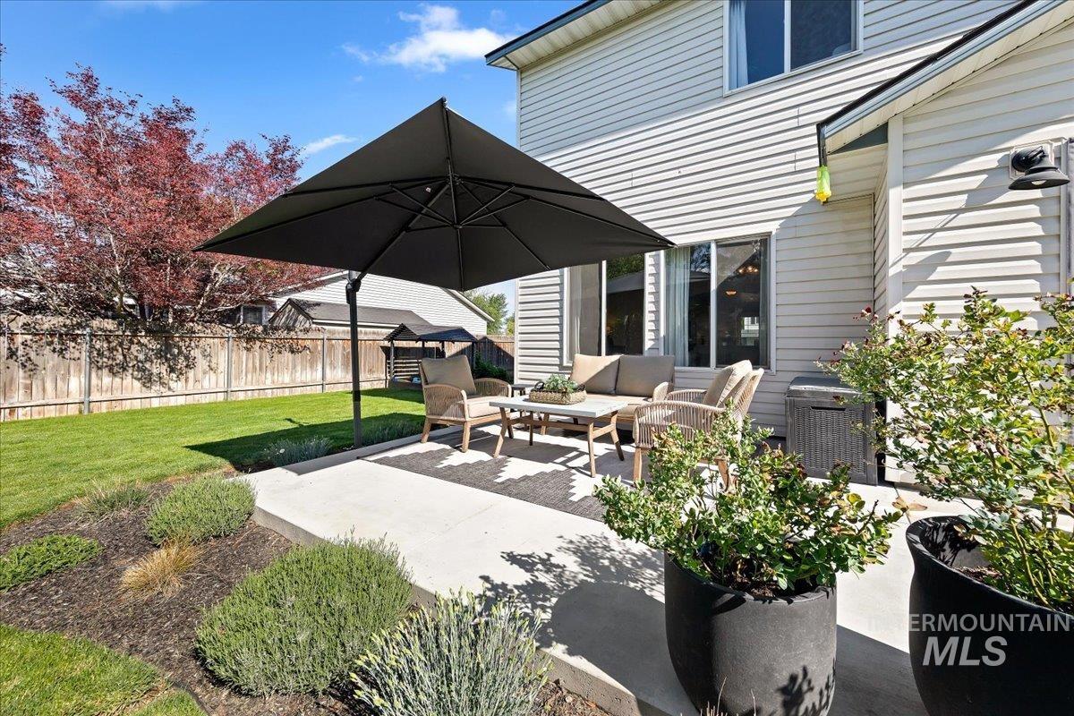 4687 W Blue Creek Ct, Meridian, Idaho 83642, 4 Bedrooms, 2.5 Bathrooms, Residential For Sale, Price $569,900,MLS 98986483