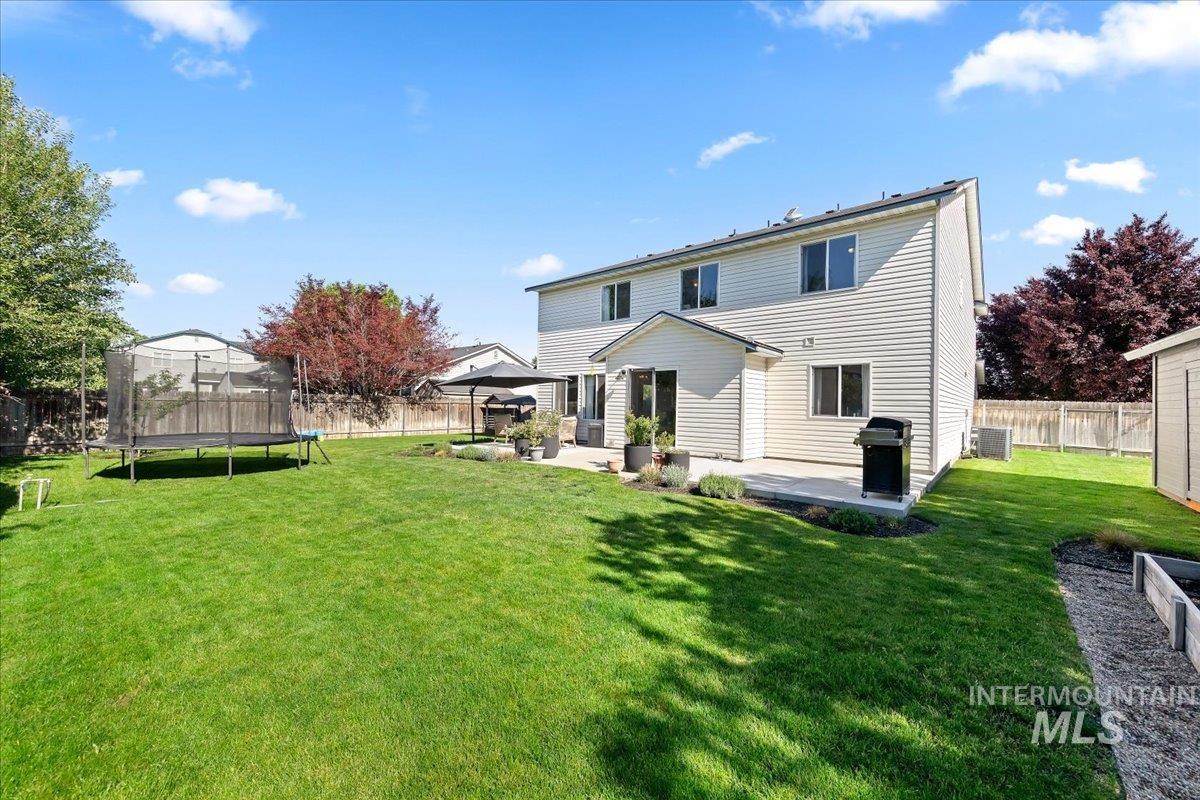 4687 W Blue Creek Ct, Meridian, Idaho 83642, 4 Bedrooms, 2.5 Bathrooms, Residential For Sale, Price $569,900,MLS 98986483