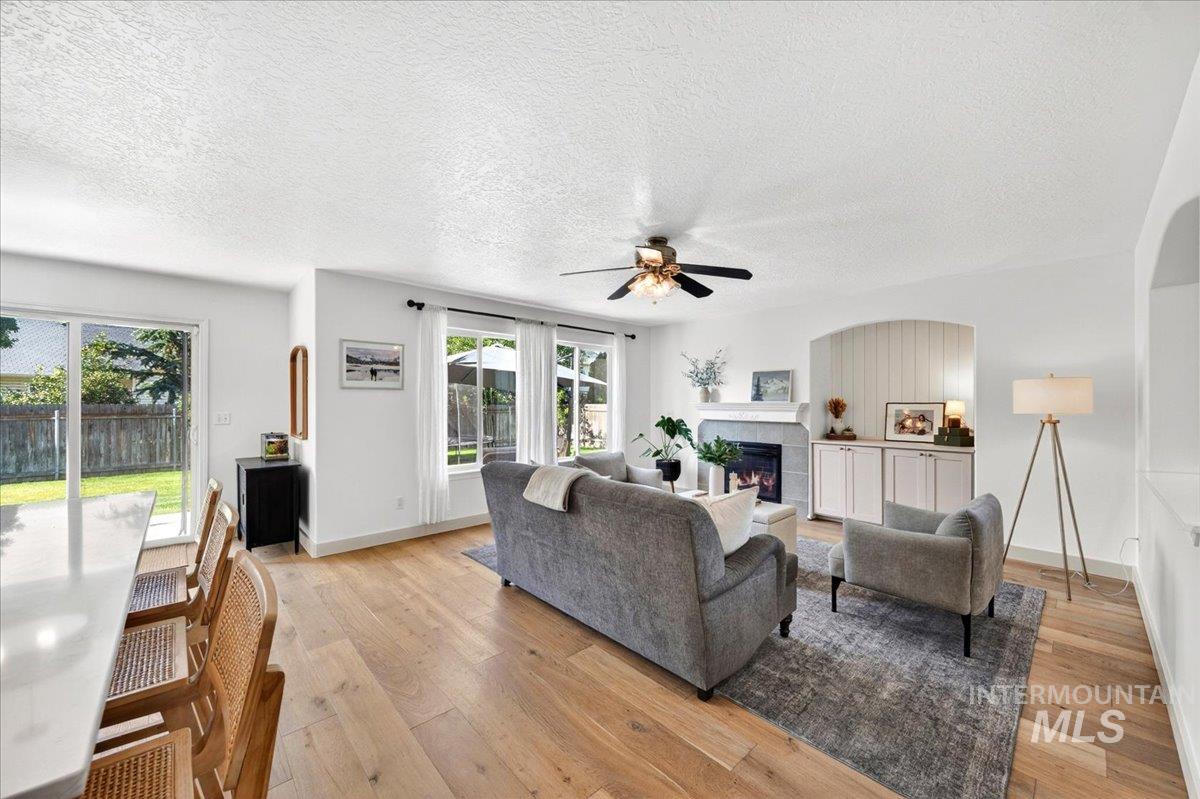 4687 W Blue Creek Ct, Meridian, Idaho 83642, 4 Bedrooms, 2.5 Bathrooms, Residential For Sale, Price $569,900,MLS 98986483