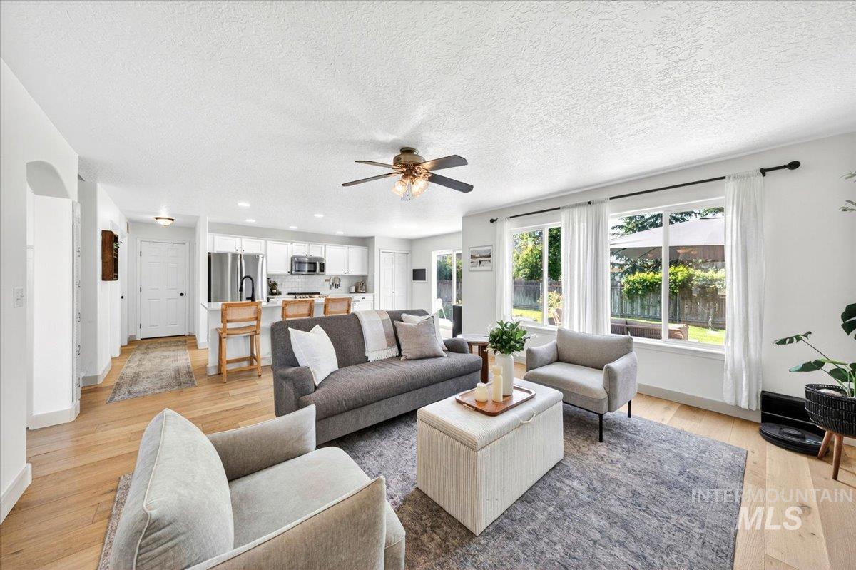 4687 W Blue Creek Ct, Meridian, Idaho 83642, 4 Bedrooms, 2.5 Bathrooms, Residential For Sale, Price $569,900,MLS 98986483