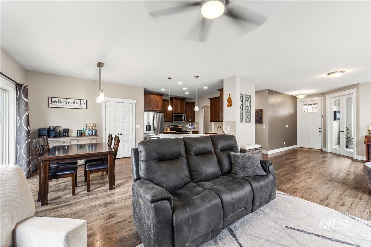 1428 W Elias Dr, Meridian, Idaho 83642, 3 Bedrooms, 2 Bathrooms, Residential For Sale, Price $550,000, 98986485