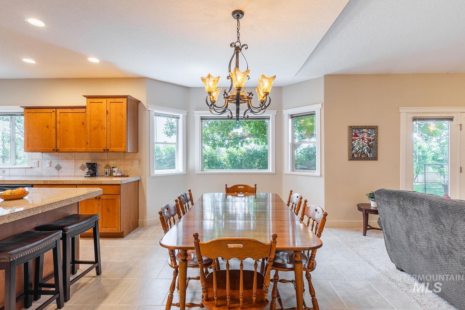345 N Magnolia Pl., Middleton, Idaho 83644, 3 Bedrooms, 2.5 Bathrooms, Residential For Sale, Price $439,900,MLS 98986486