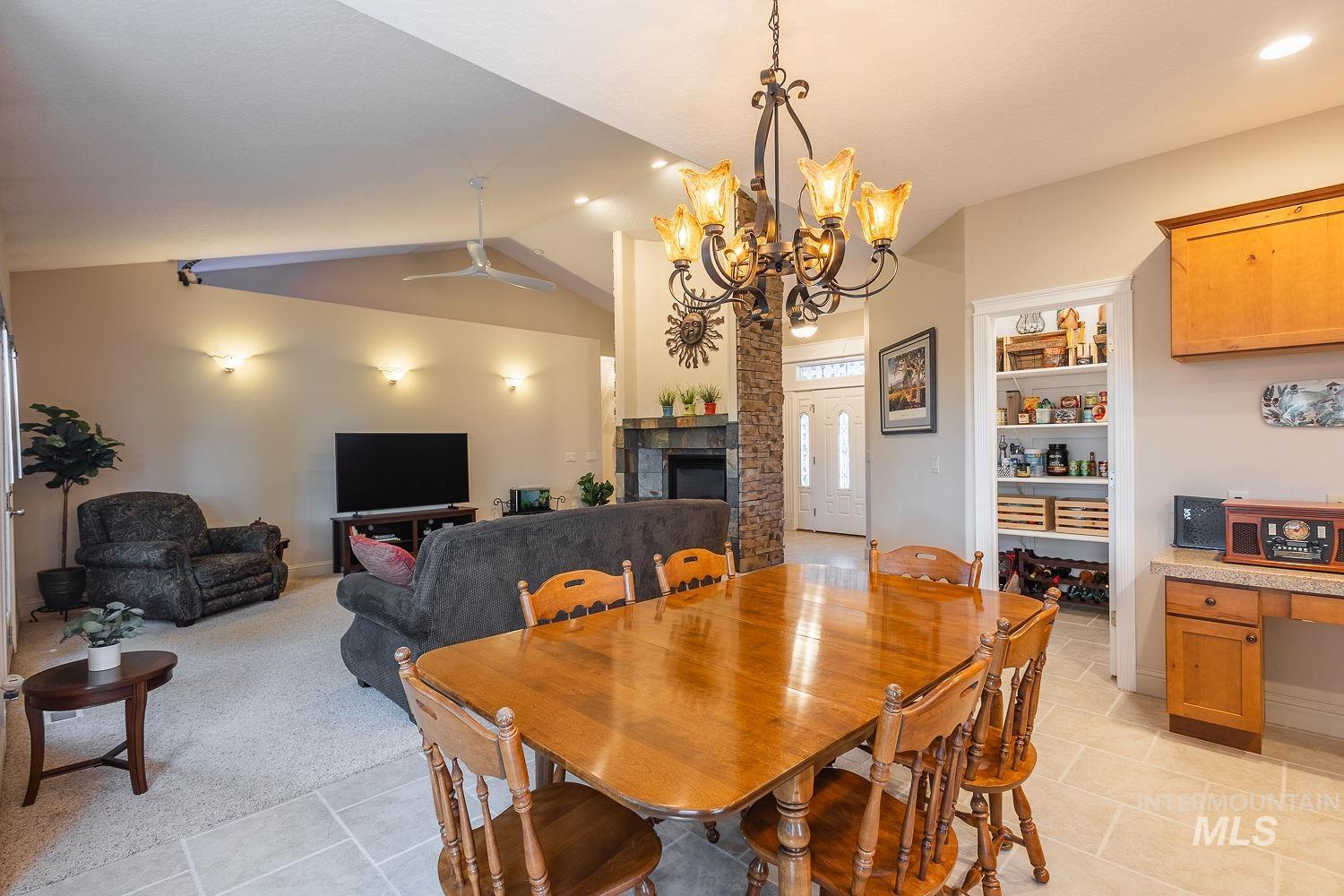 345 N Magnolia Pl., Middleton, Idaho 83644, 3 Bedrooms, 2.5 Bathrooms, Residential For Sale, Price $439,900,MLS 98986486