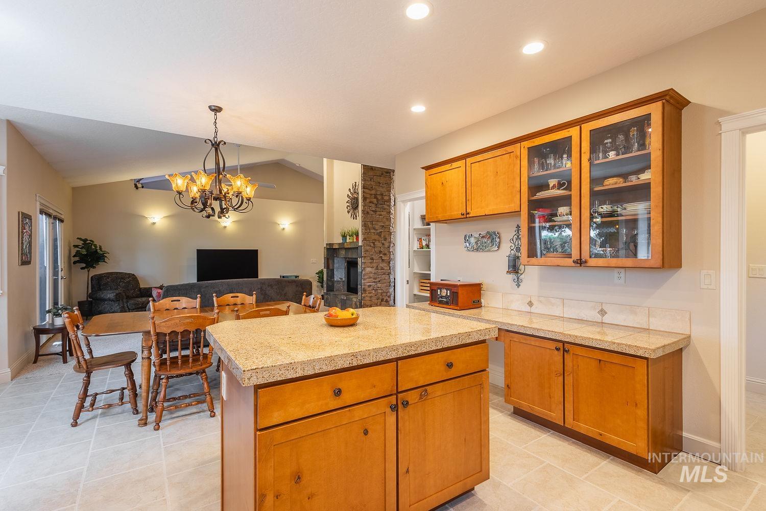 345 N Magnolia Pl., Middleton, Idaho 83644, 3 Bedrooms, 2.5 Bathrooms, Residential For Sale, Price $439,900,MLS 98986486