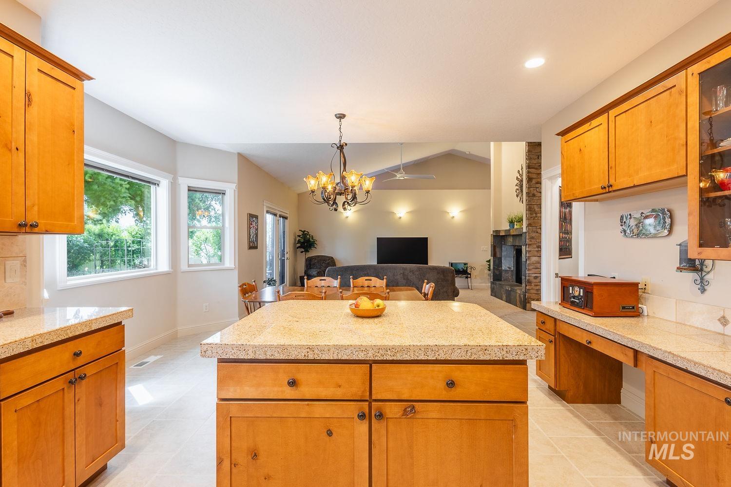 345 N Magnolia Pl., Middleton, Idaho 83644, 3 Bedrooms, 2.5 Bathrooms, Residential For Sale, Price $439,900,MLS 98986486