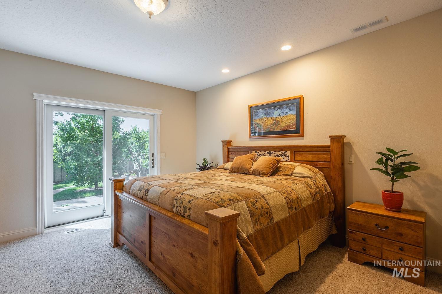 345 N Magnolia Pl., Middleton, Idaho 83644, 3 Bedrooms, 2.5 Bathrooms, Residential For Sale, Price $439,900,MLS 98986486