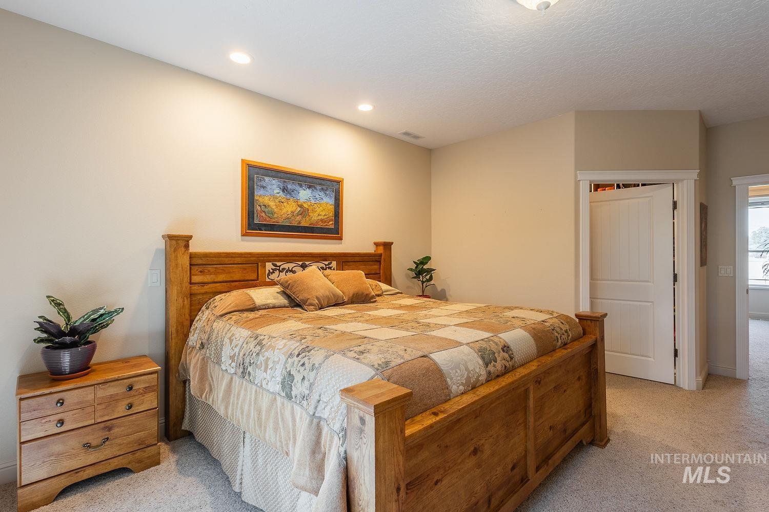 345 N Magnolia Pl., Middleton, Idaho 83644, 3 Bedrooms, 2.5 Bathrooms, Residential For Sale, Price $439,900,MLS 98986486
