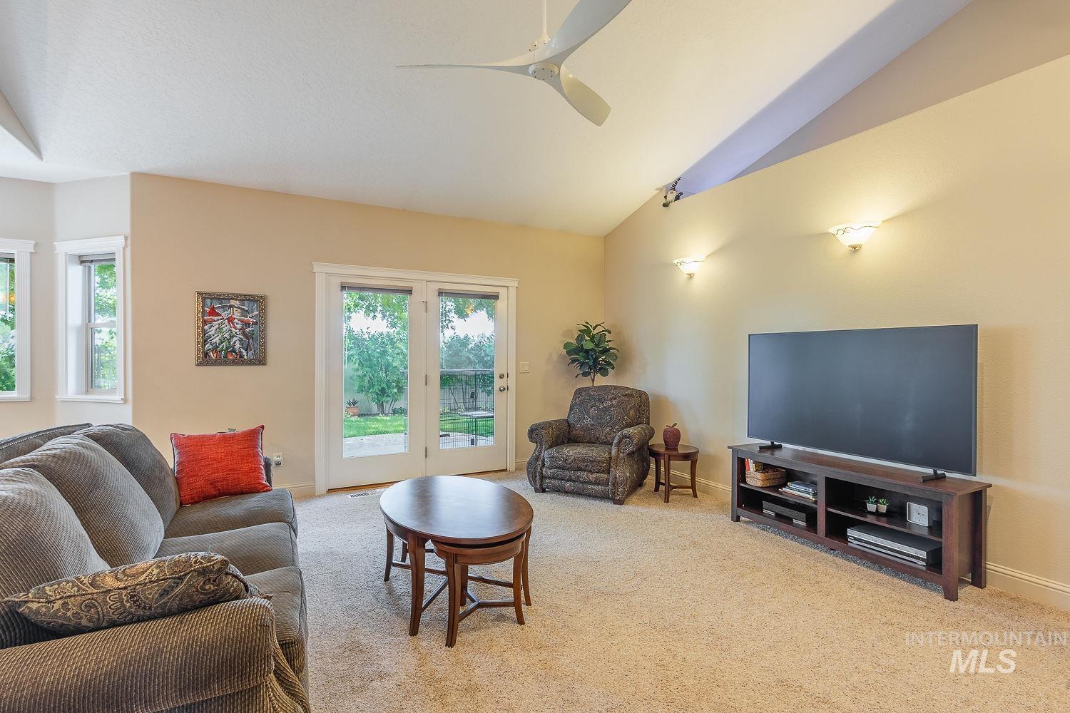 345 N Magnolia Pl., Middleton, Idaho 83644, 3 Bedrooms, 2.5 Bathrooms, Residential For Sale, Price $439,900,MLS 98986486