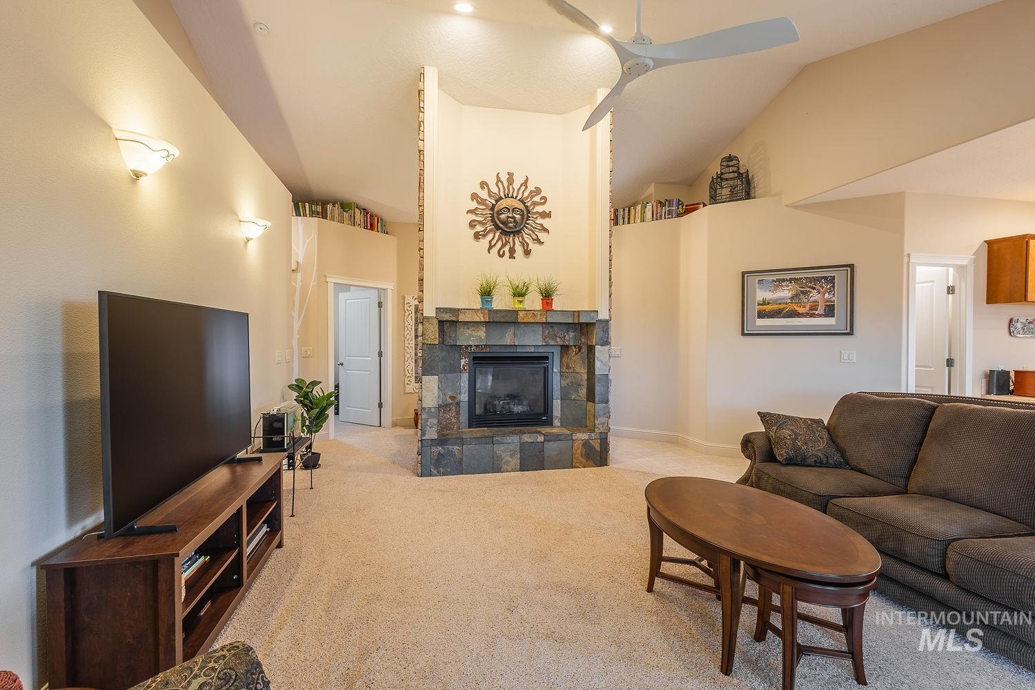 345 N Magnolia Pl., Middleton, Idaho 83644, 3 Bedrooms, 2.5 Bathrooms, Residential For Sale, Price $439,900,MLS 98986486