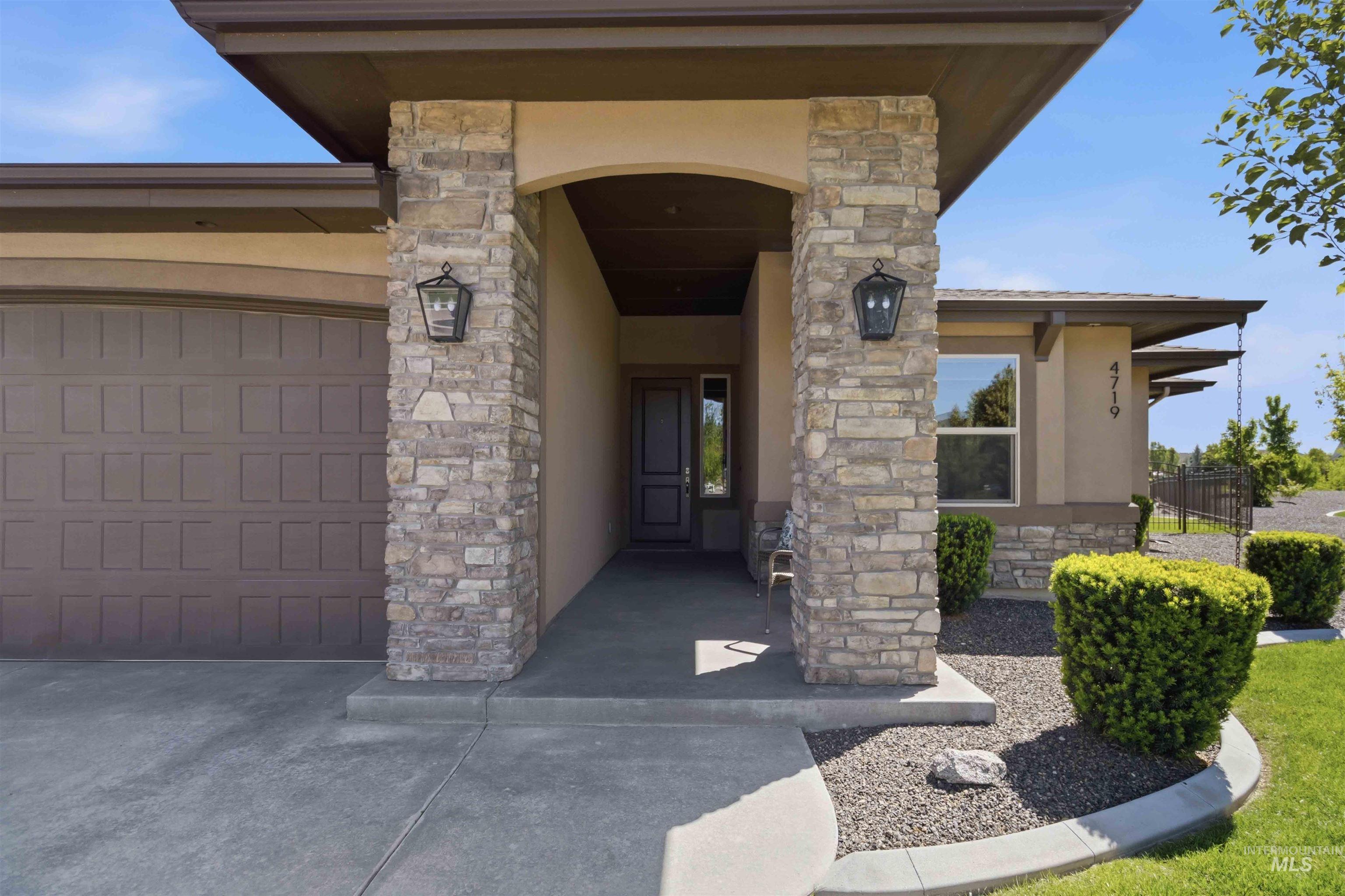 4719 W Braveheart St., Eagle, Idaho 83616, 3 Bedrooms, 2.5 Bathrooms, Residential For Sale, Price $799,900, 98986488