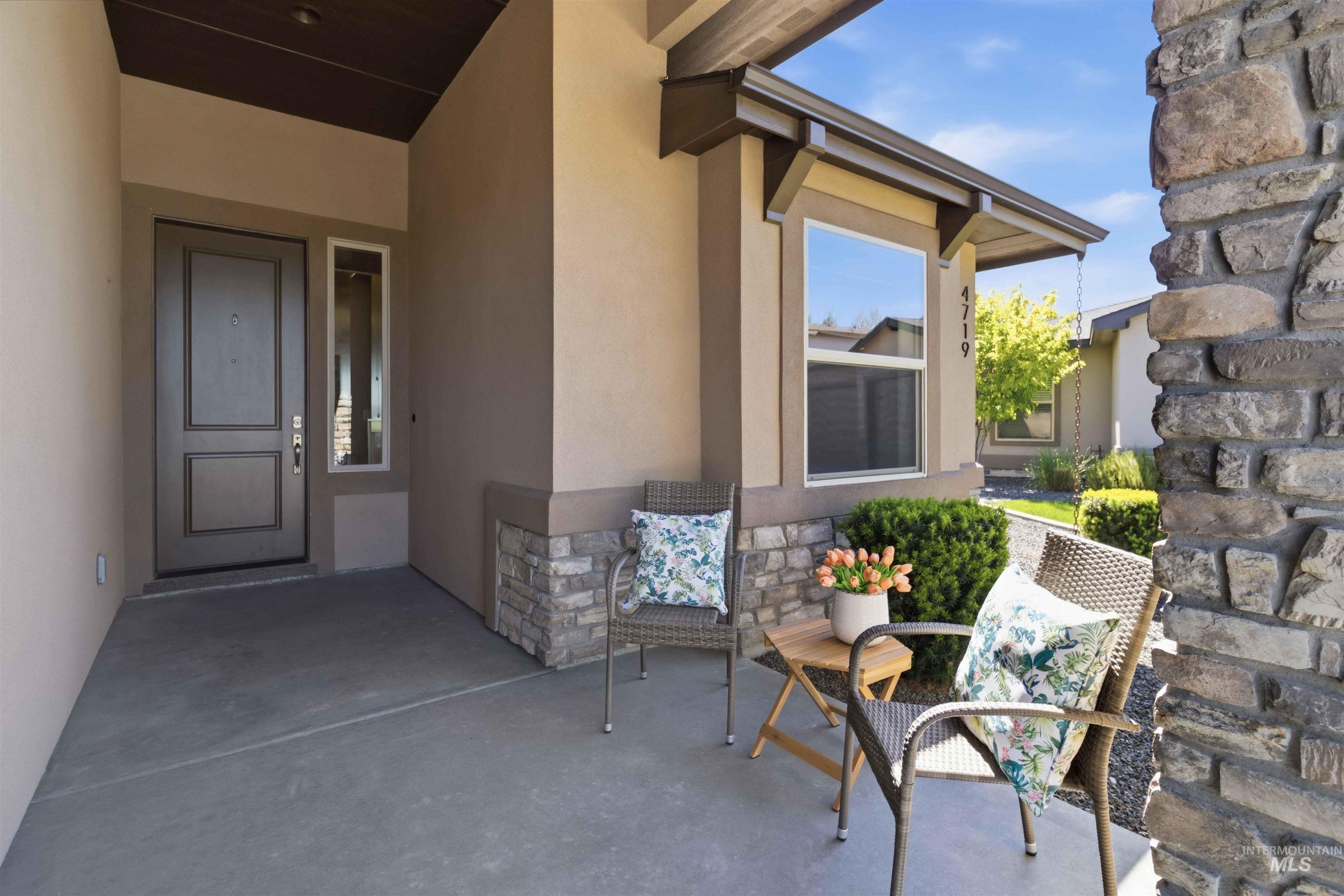 4719 W Braveheart St., Eagle, Idaho 83616, 3 Bedrooms, 2.5 Bathrooms, Residential For Sale, Price $799,900, 98986488