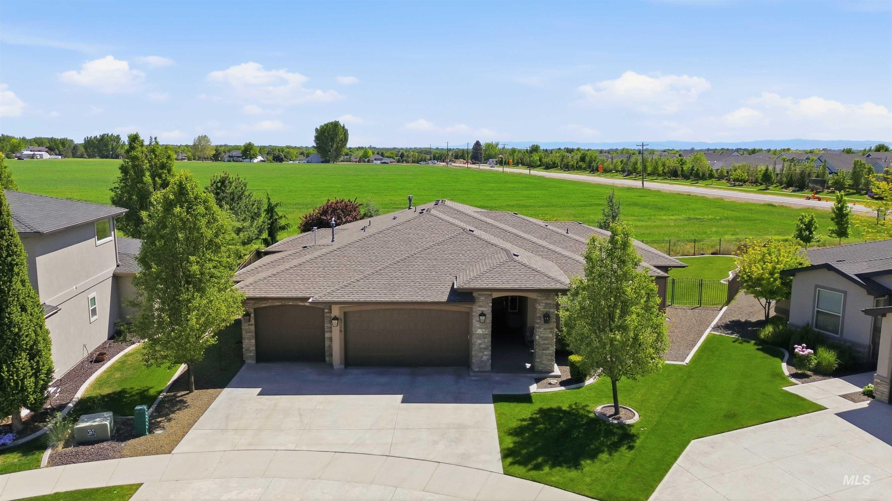 4719 W Braveheart St., Eagle, Idaho 83616, 3 Bedrooms, 2.5 Bathrooms, Residential For Sale, Price $799,900, 98986488