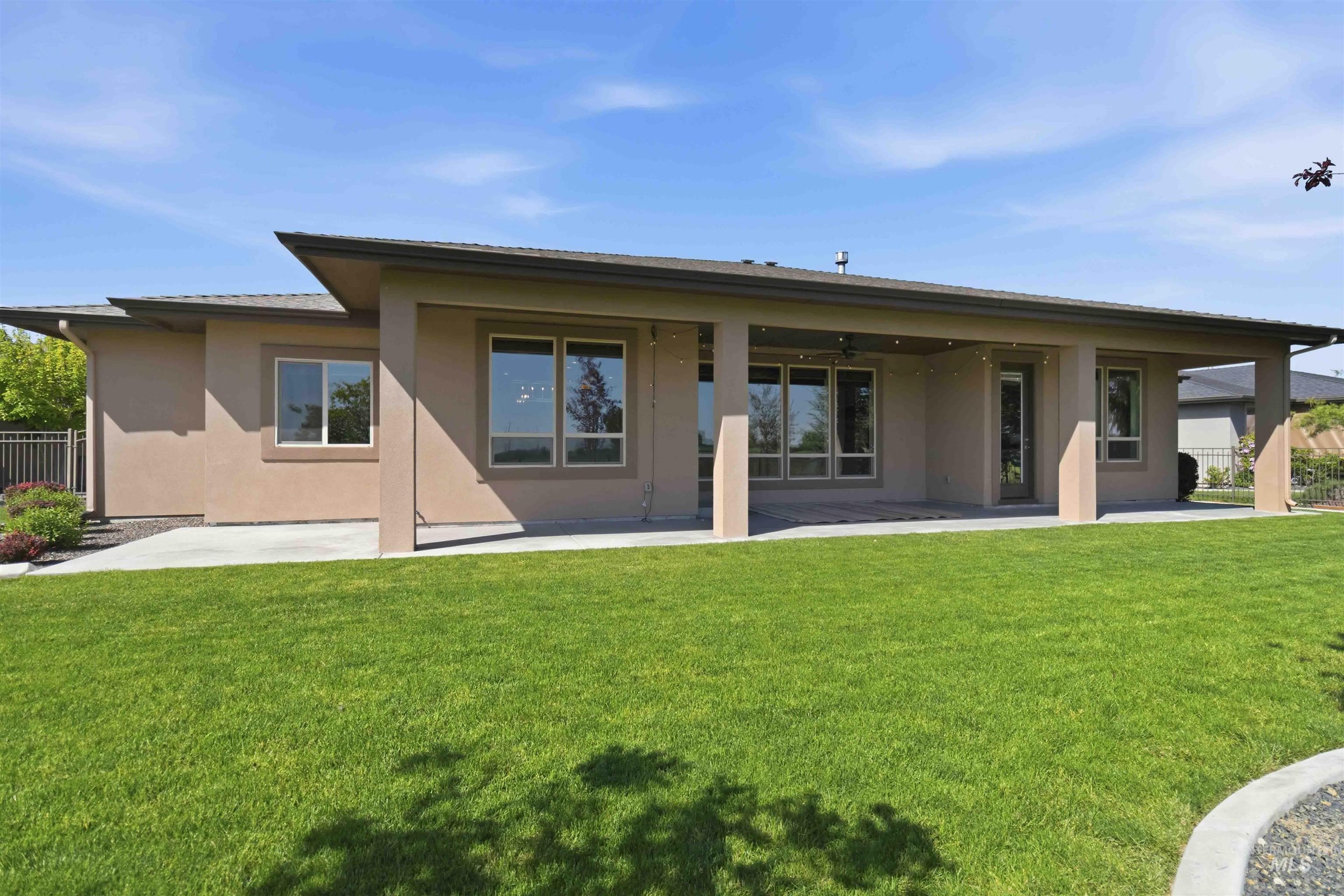 4719 W Braveheart St., Eagle, Idaho 83616, 3 Bedrooms, 2.5 Bathrooms, Residential For Sale, Price $799,900, 98986488