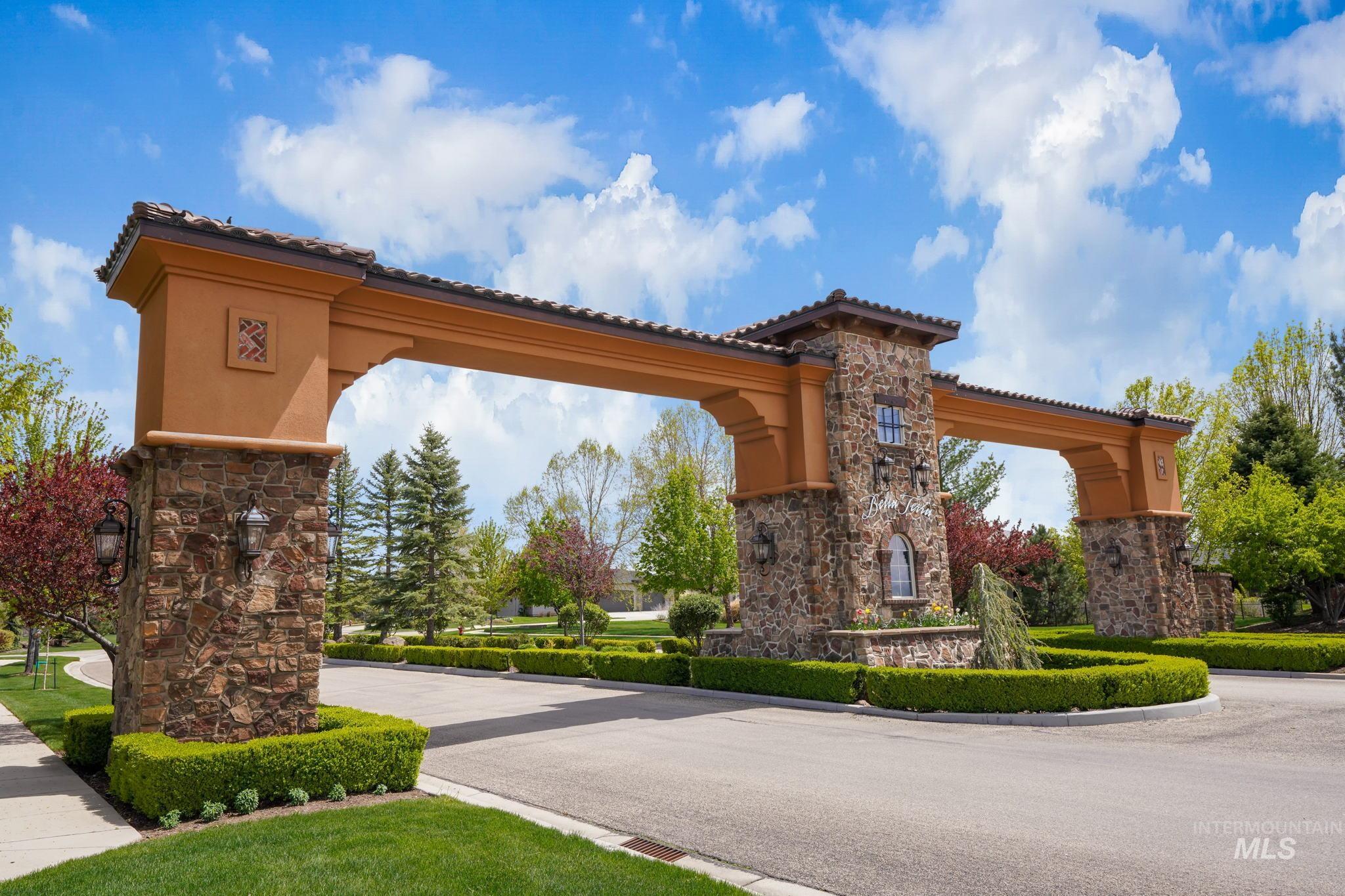 4719 W Braveheart St., Eagle, Idaho 83616, 3 Bedrooms, 2.5 Bathrooms, Residential For Sale, Price $799,900, 98986488