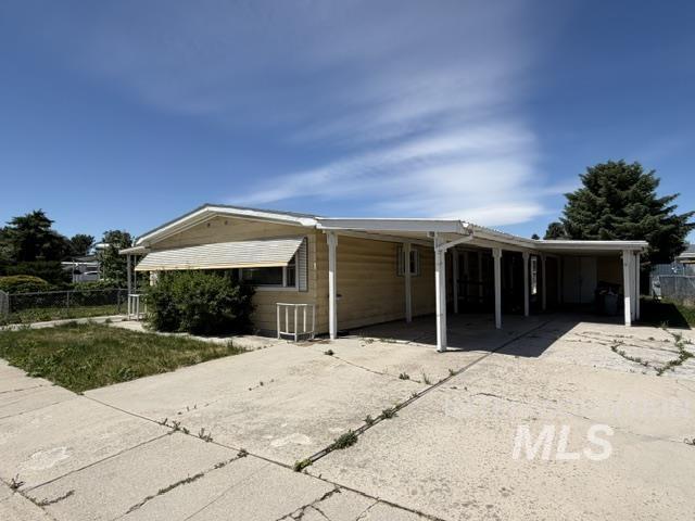 19 S Rose Cir, Meridian, Idaho 83642, 2 Bedrooms, 2 Bathrooms, Residential For Sale, Price $230,000,MLS 98986492
