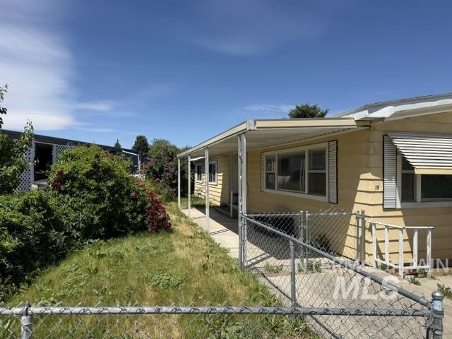 19 S Rose Cir, Meridian, Idaho 83642, 2 Bedrooms, 2 Bathrooms, Residential For Sale, Price $230,000,MLS 98986492