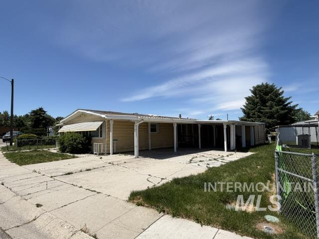 19 S Rose Cir, Meridian, Idaho 83642, 2 Bedrooms, 2 Bathrooms, Residential For Sale, Price $230,000,MLS 98986492
